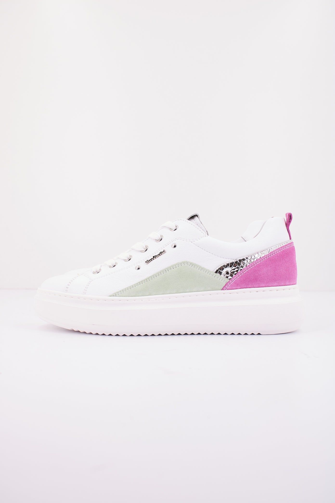 NERO GIARDINI ED en color BLANCO  (1)