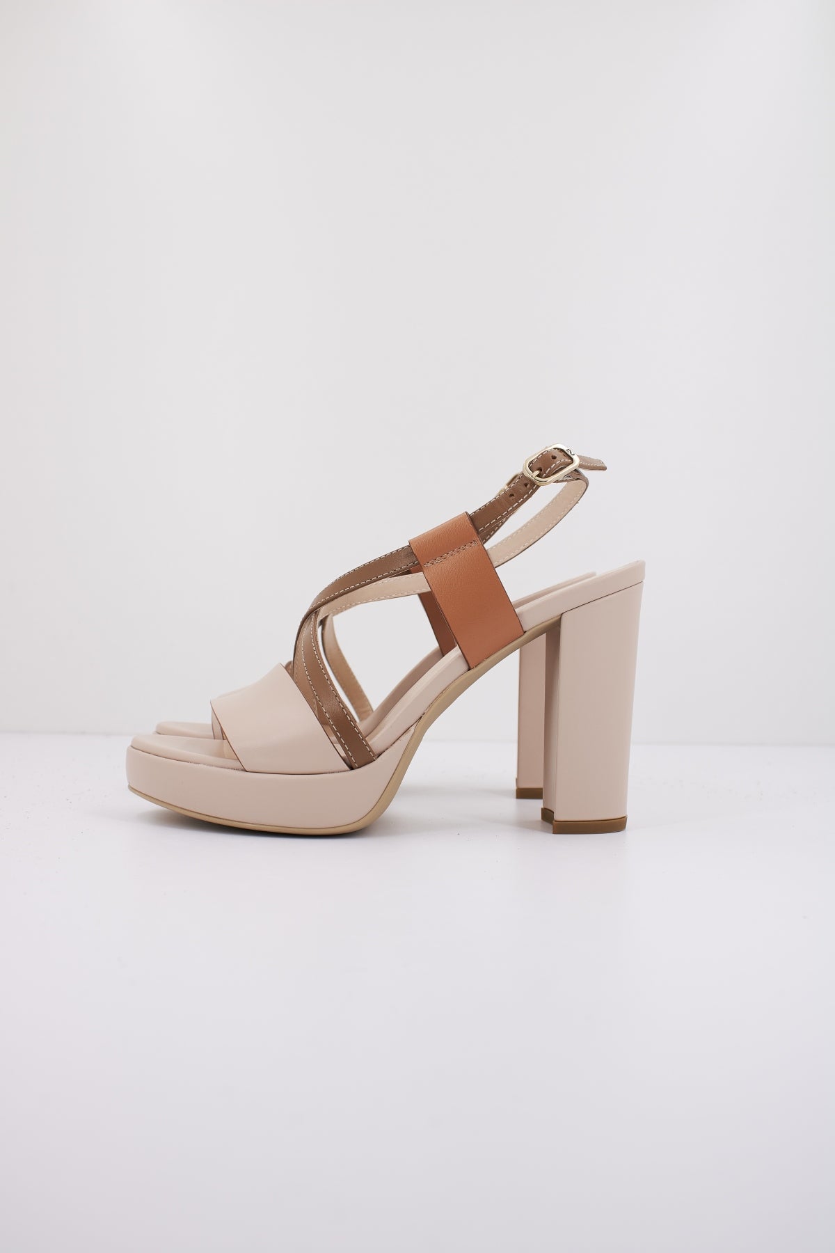 NERO GIARDINI ED  en color NUDE  (1)