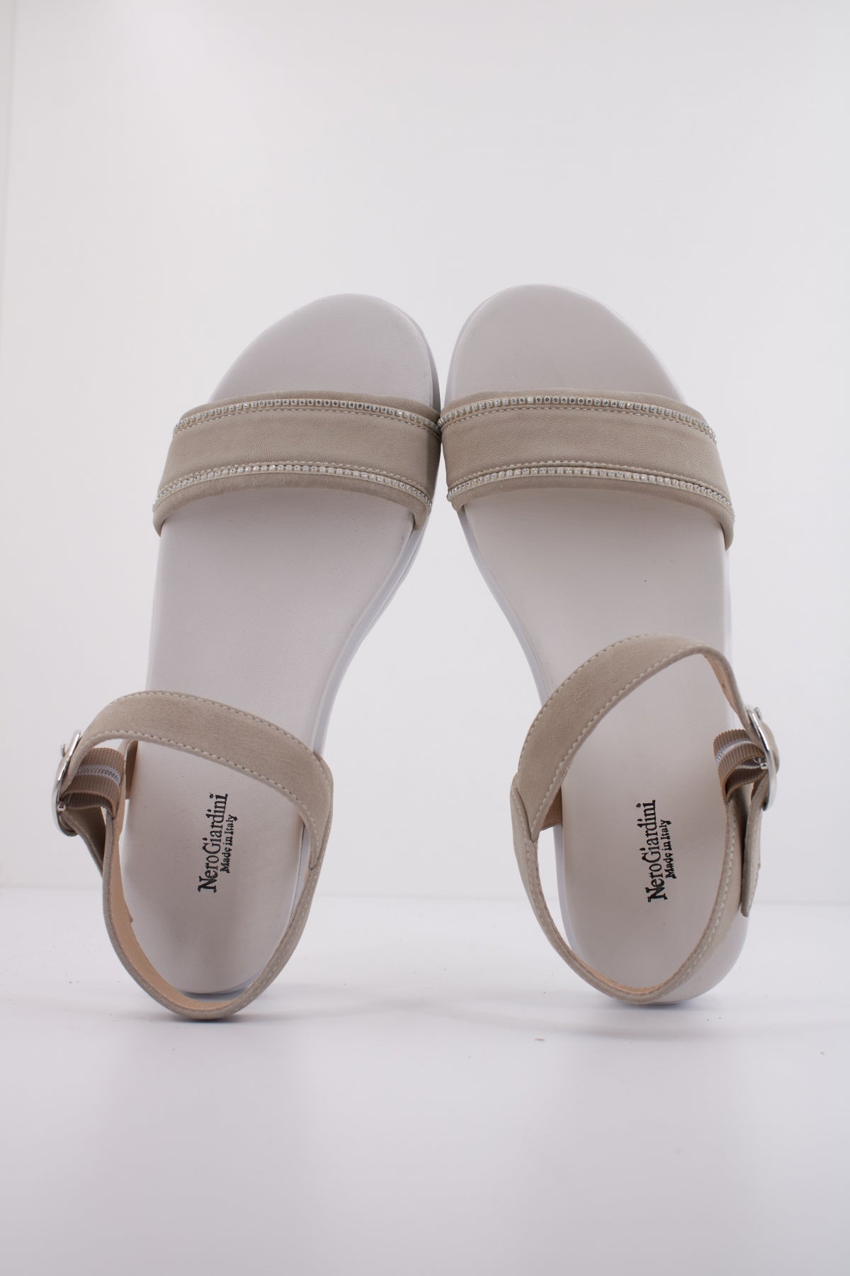 NERO GIARDINI ED  en color GRIS  (3)