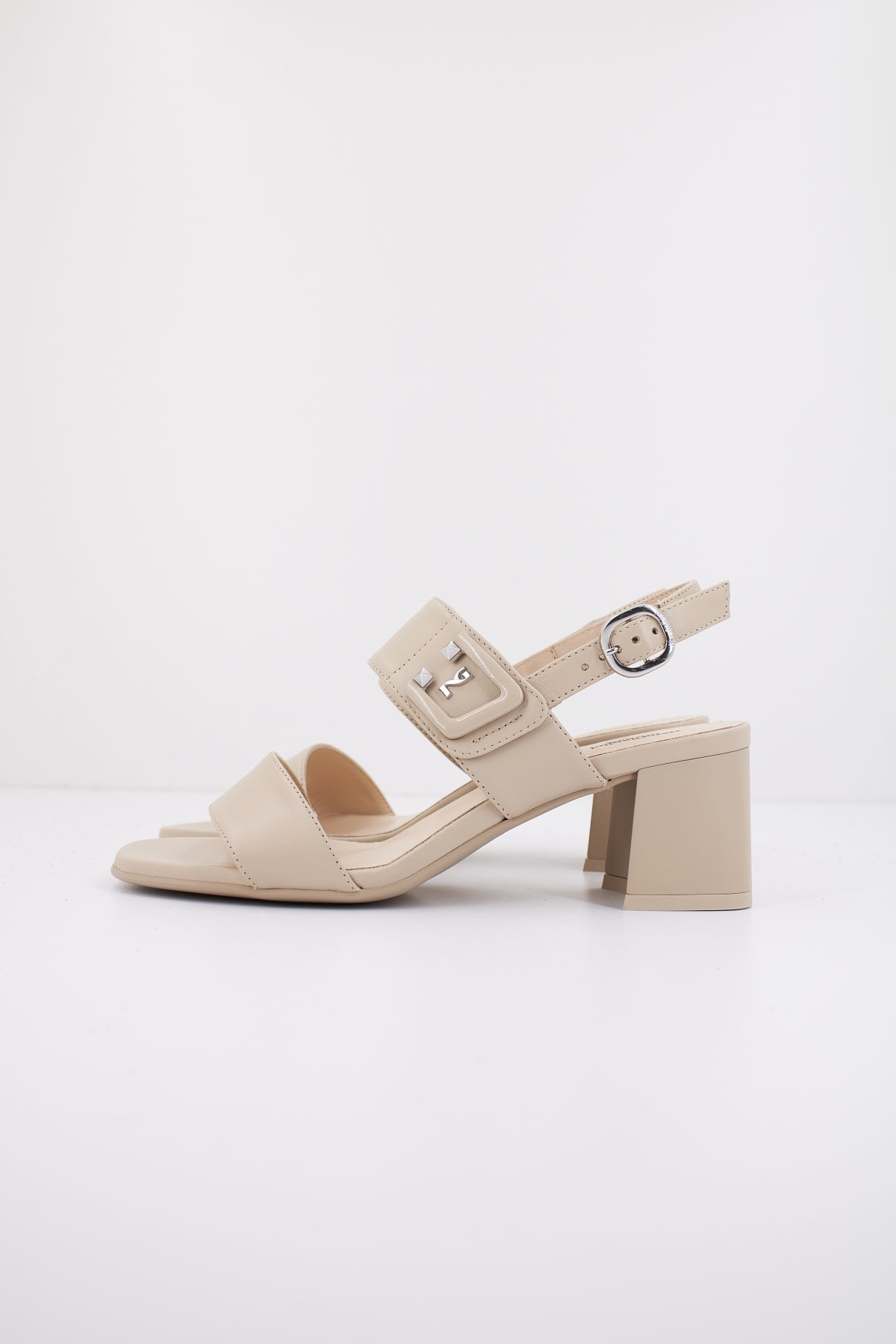 NERO GIARDINI ED en color BLANCO  (1)