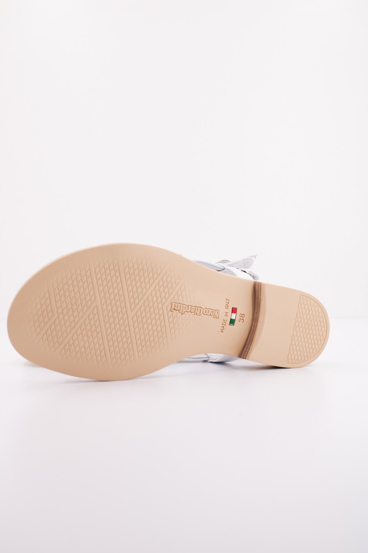 NERO GIARDINI ED  en color BLANCO  (4)