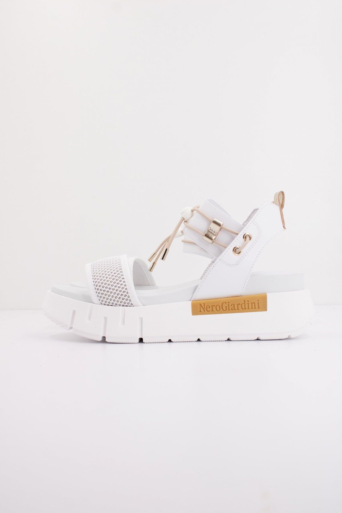 NERO GIARDINI ED en color BLANCO  (1)