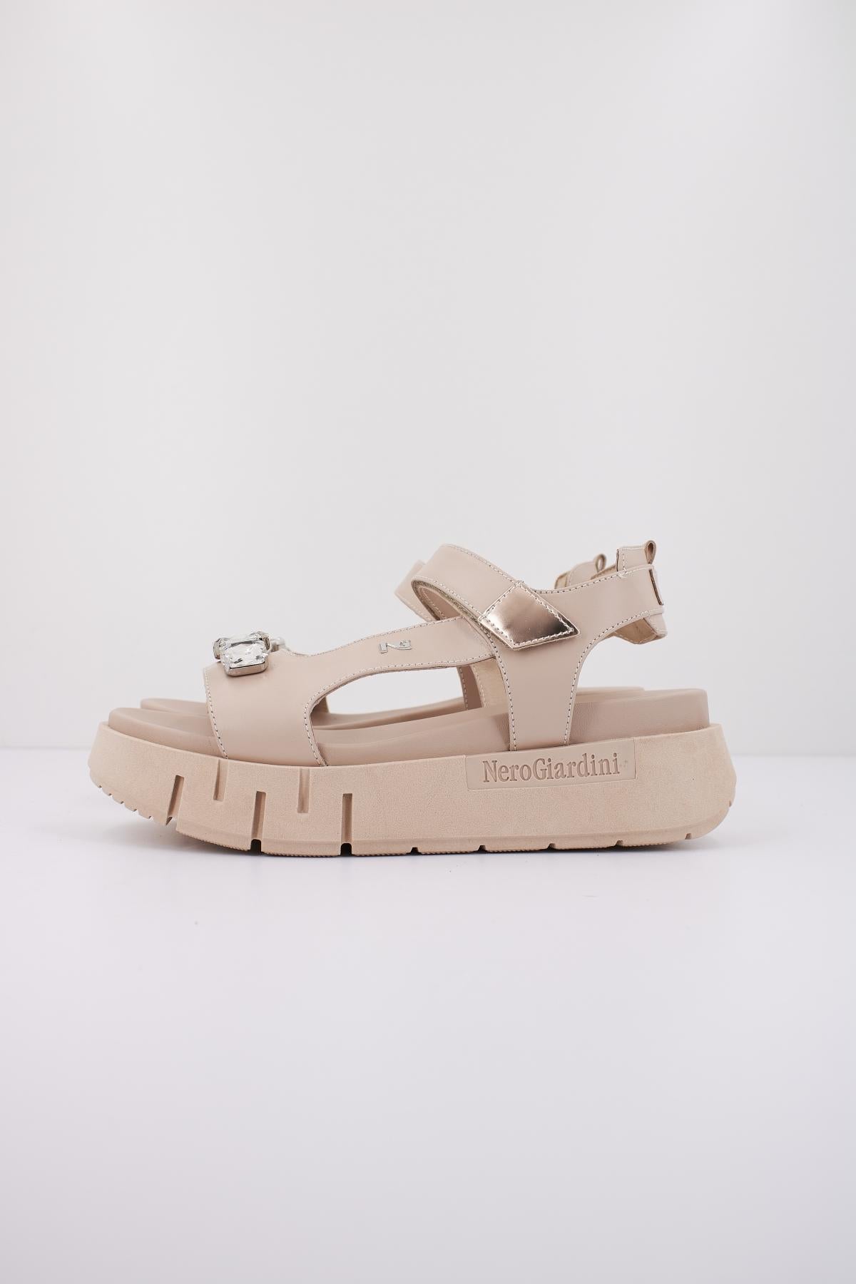 NERO GIARDINI ED en color NUDE  (1)
