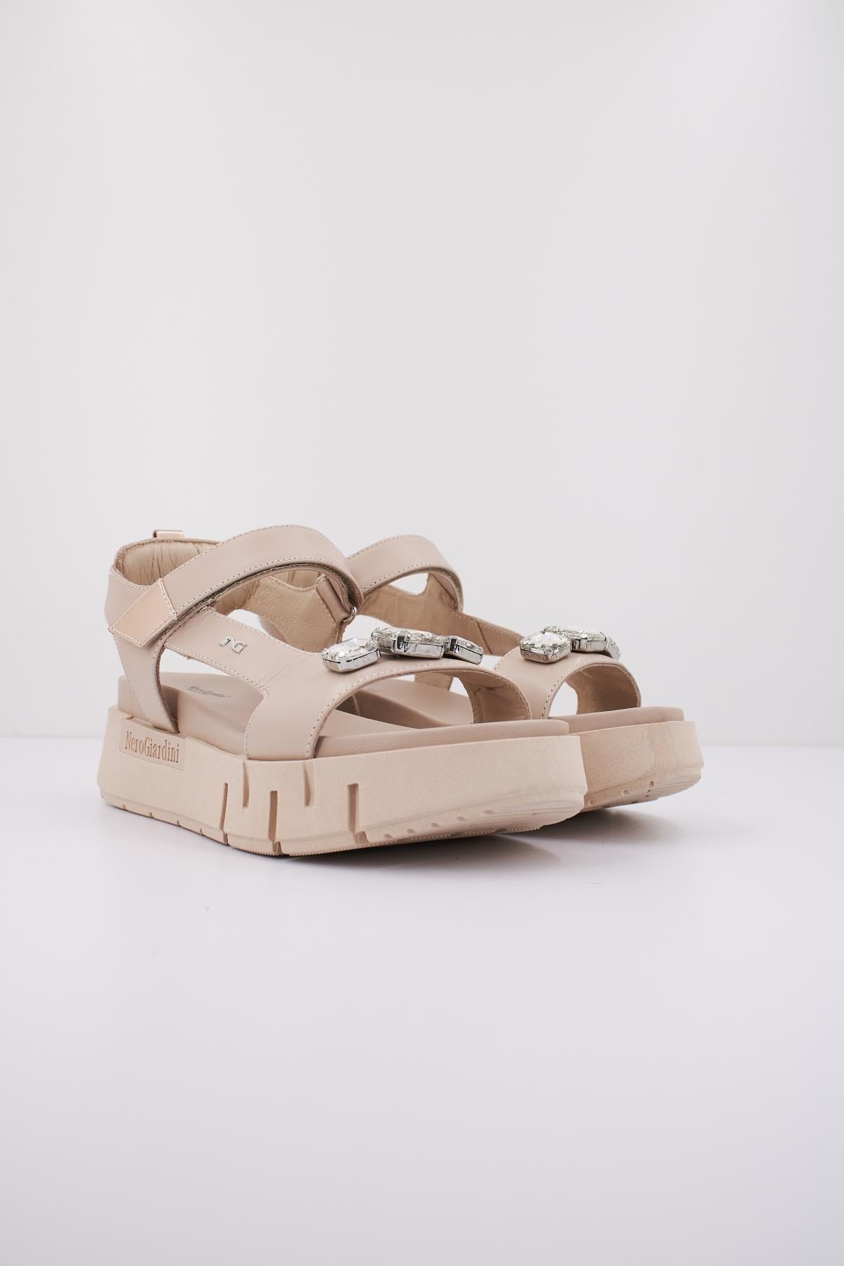 NERO GIARDINI ED en color NUDE  (2)