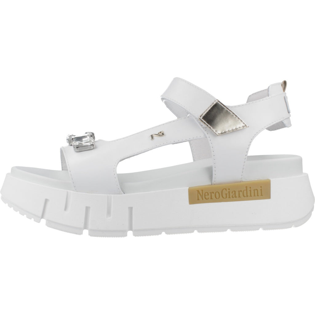 NERO GIARDINI ED en color BLANCO  (2)