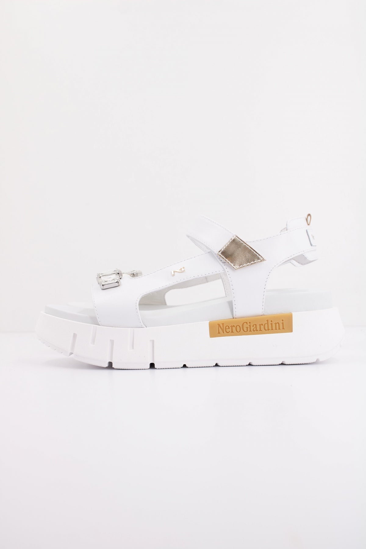 NERO GIARDINI ED en color BLANCO  (1)