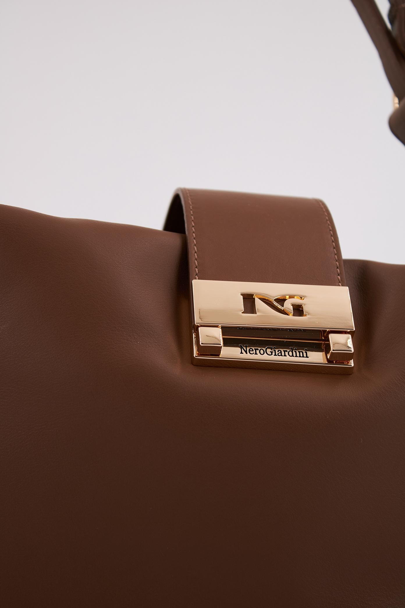 NERO GIARDINI ID  en color MARRON  (4)