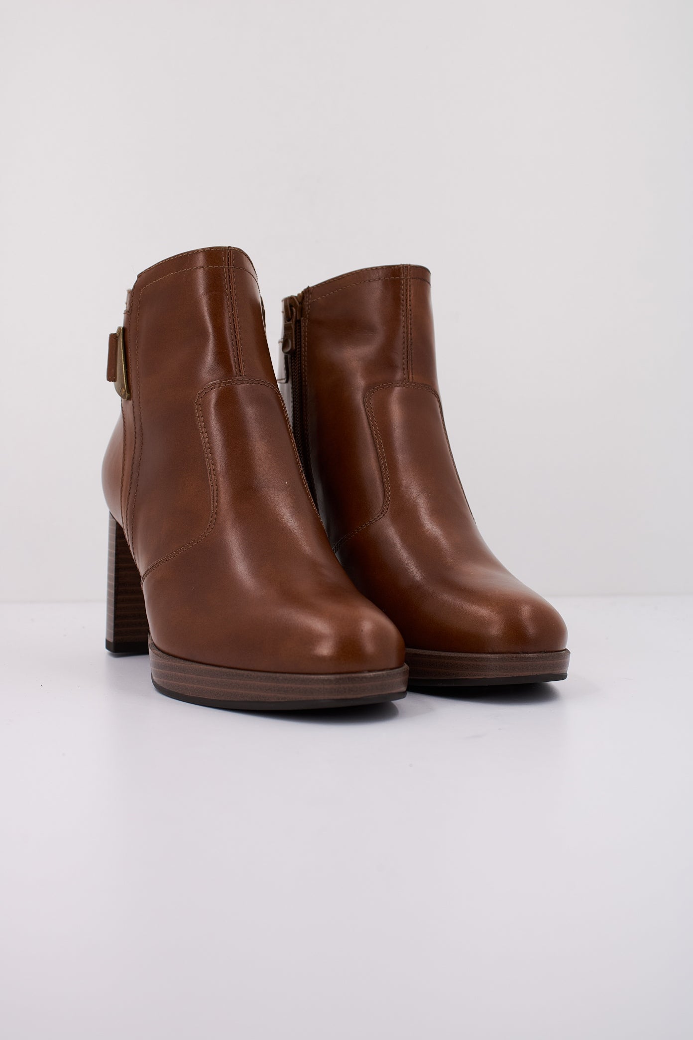 NERO GIARDINI  en color MARRON  (2)