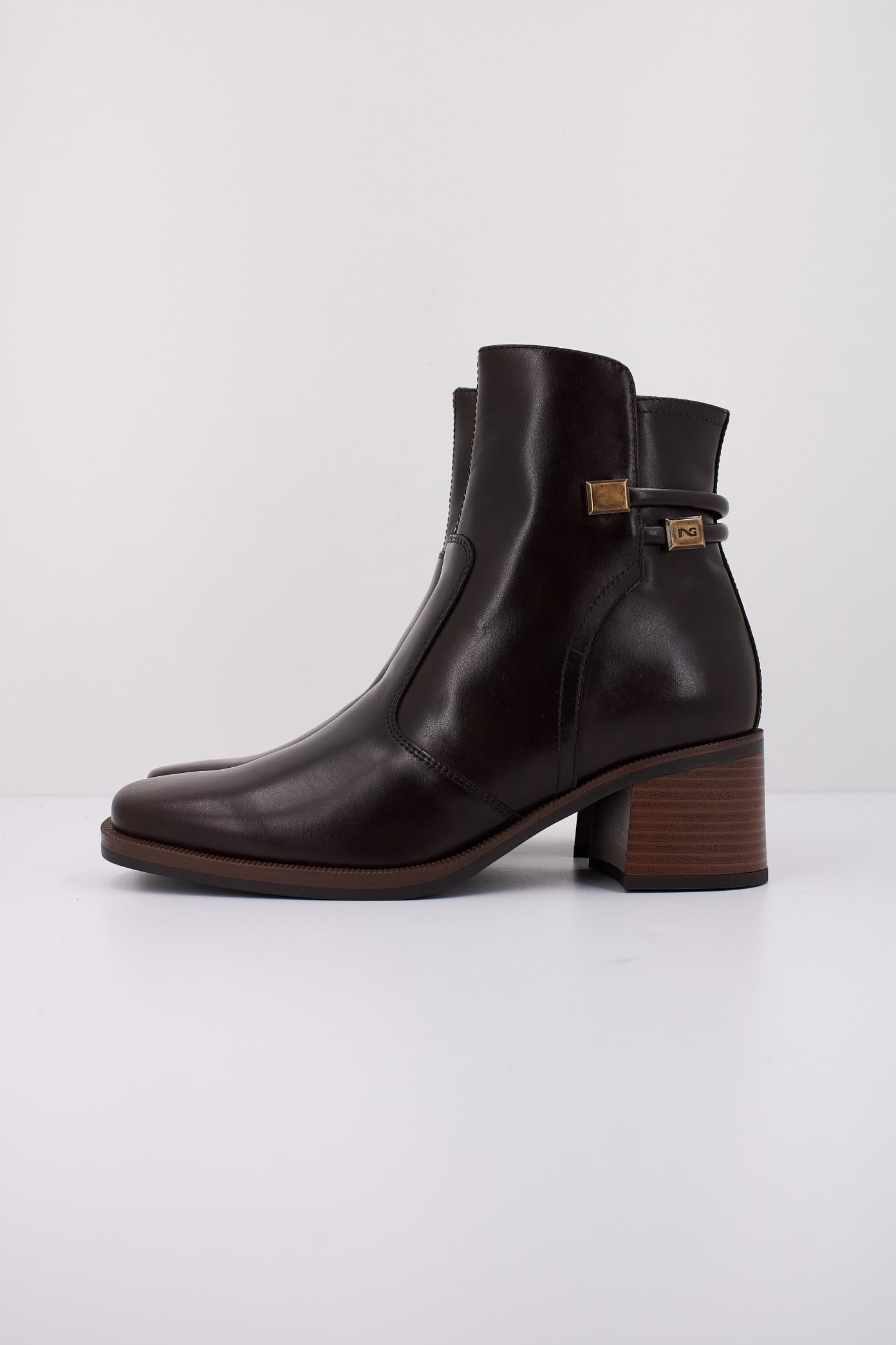 NERO GIARDINI  en color MARRON  (1)
