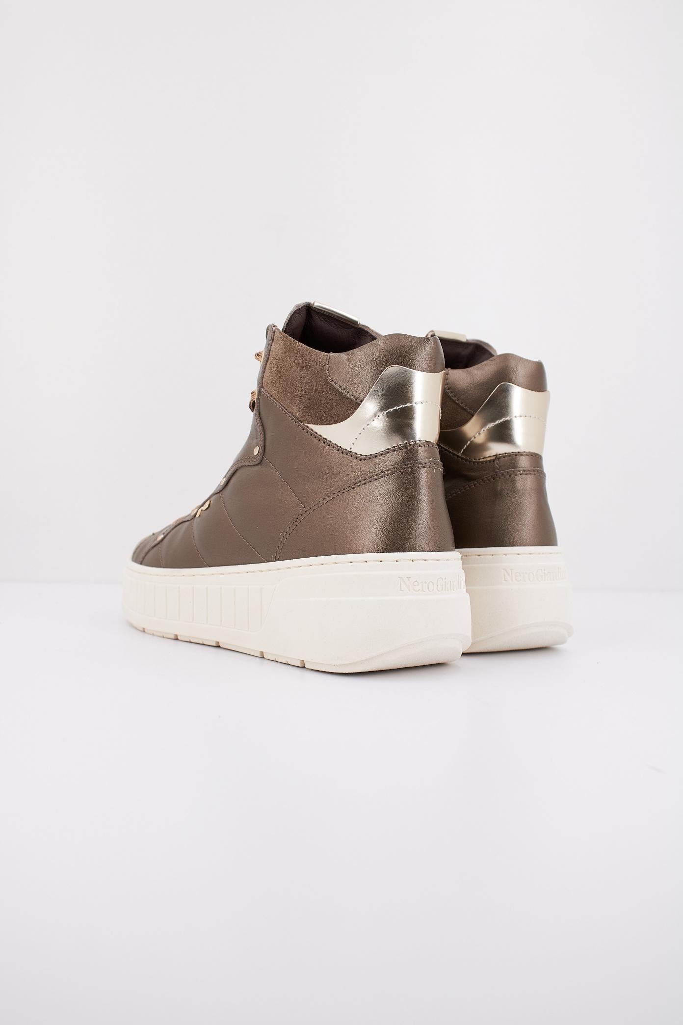 NERO GIARDINI ID  en color MARRON  (4)