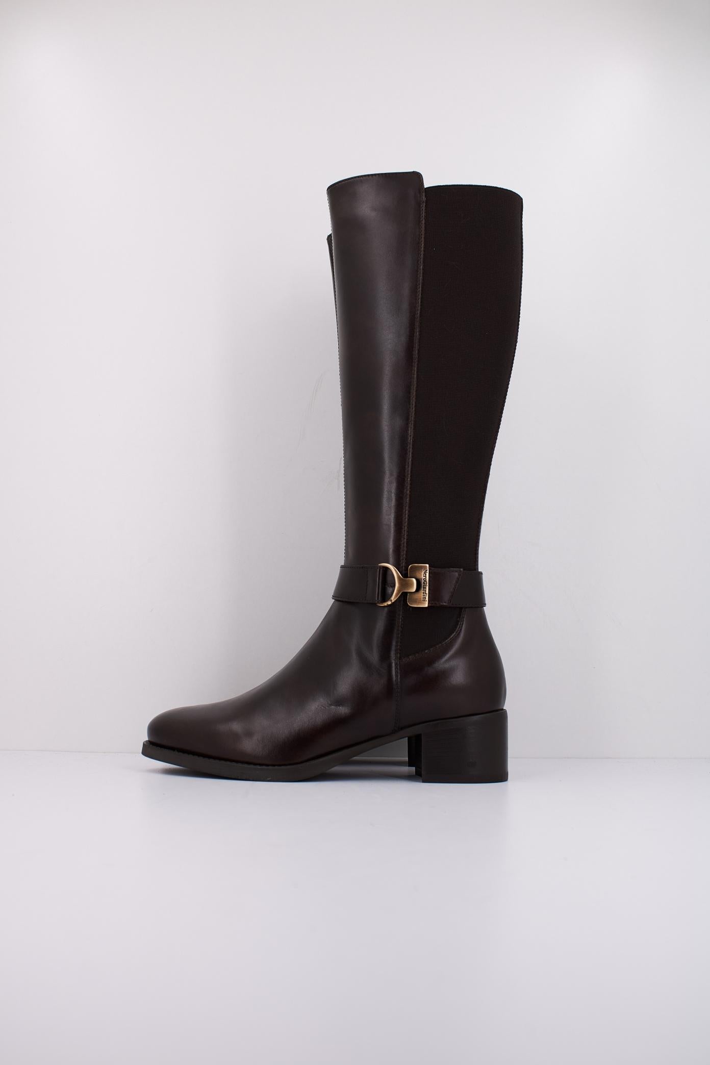 NERO GIARDINI ID en color MARRON  (1)