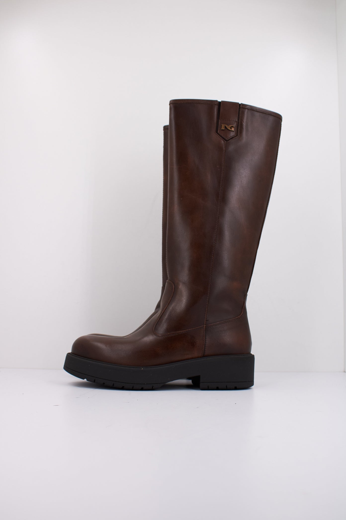 NERO GIARDINI ID en color MARRON  (1)