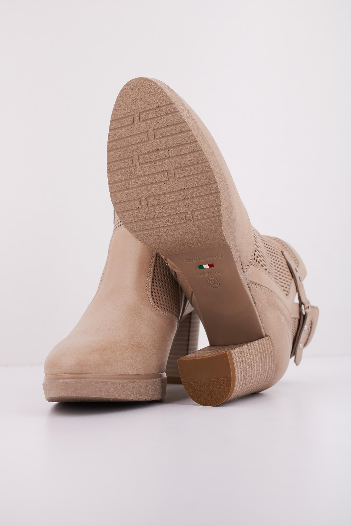 NERO GIARDINI ED en color MARRON CLARO  (5)