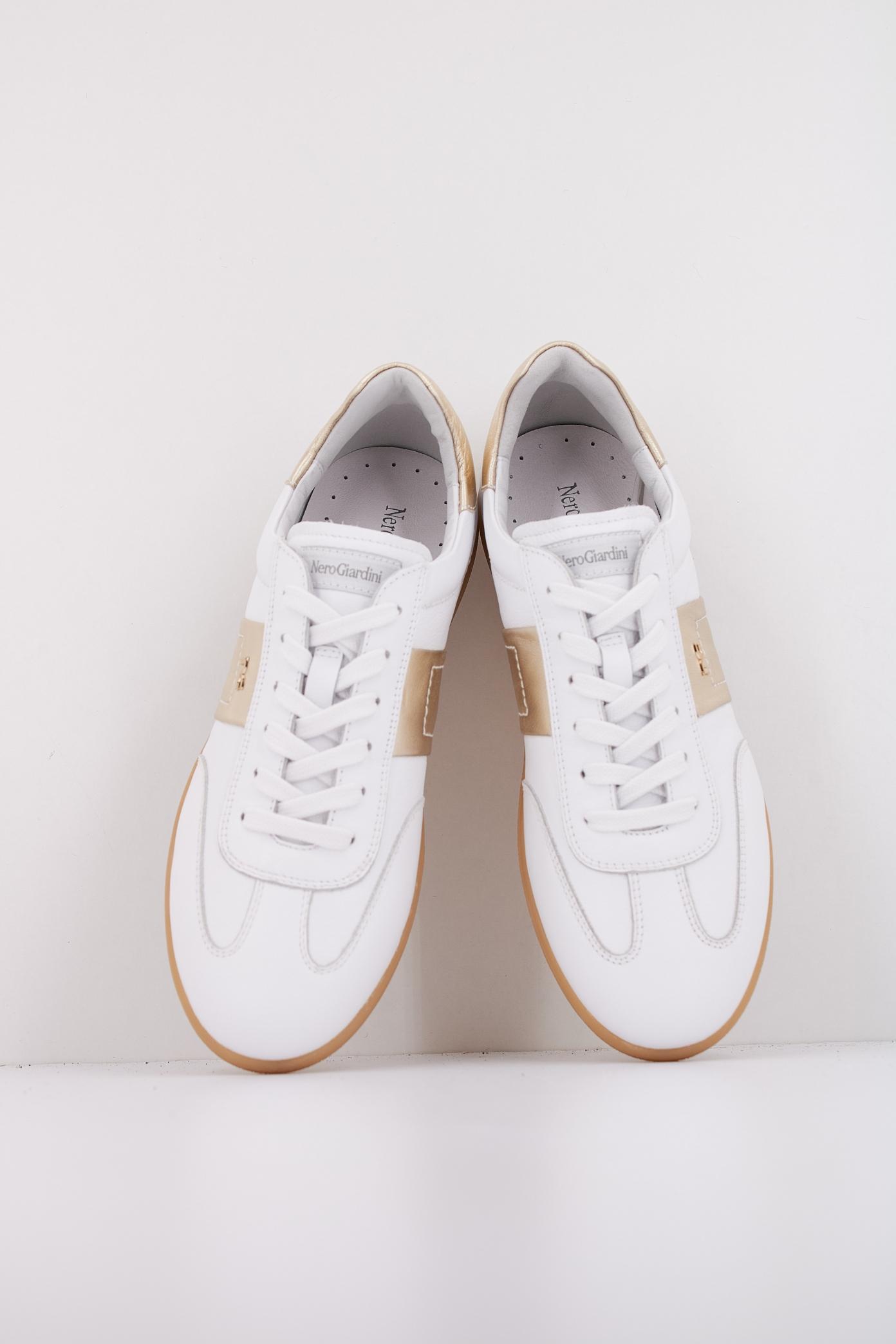 NERO GIARDINI ED en color BLANCO  (3)