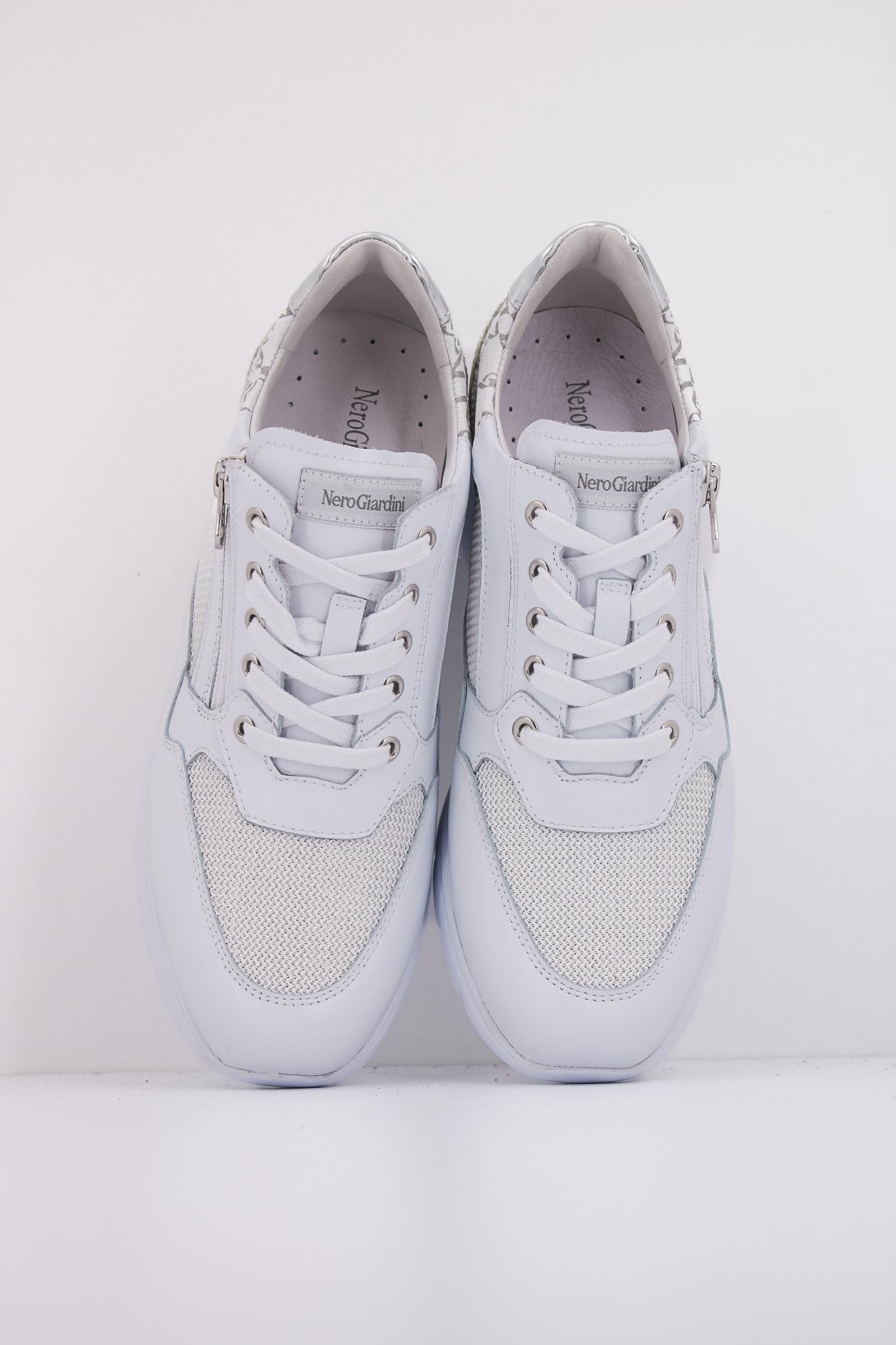 NERO GIARDINI ED en color BLANCO  (3)