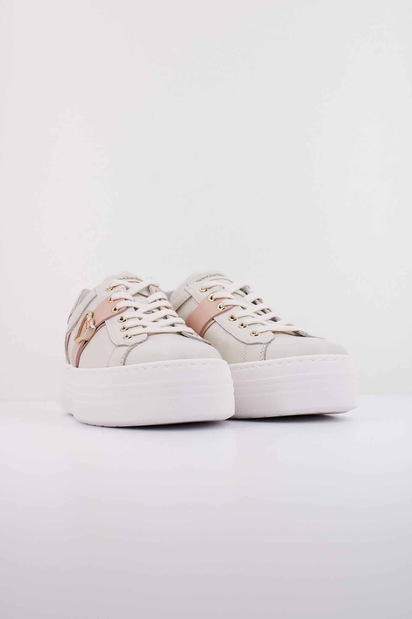 NERO GIARDINI ED  en color BLANCO  (2)