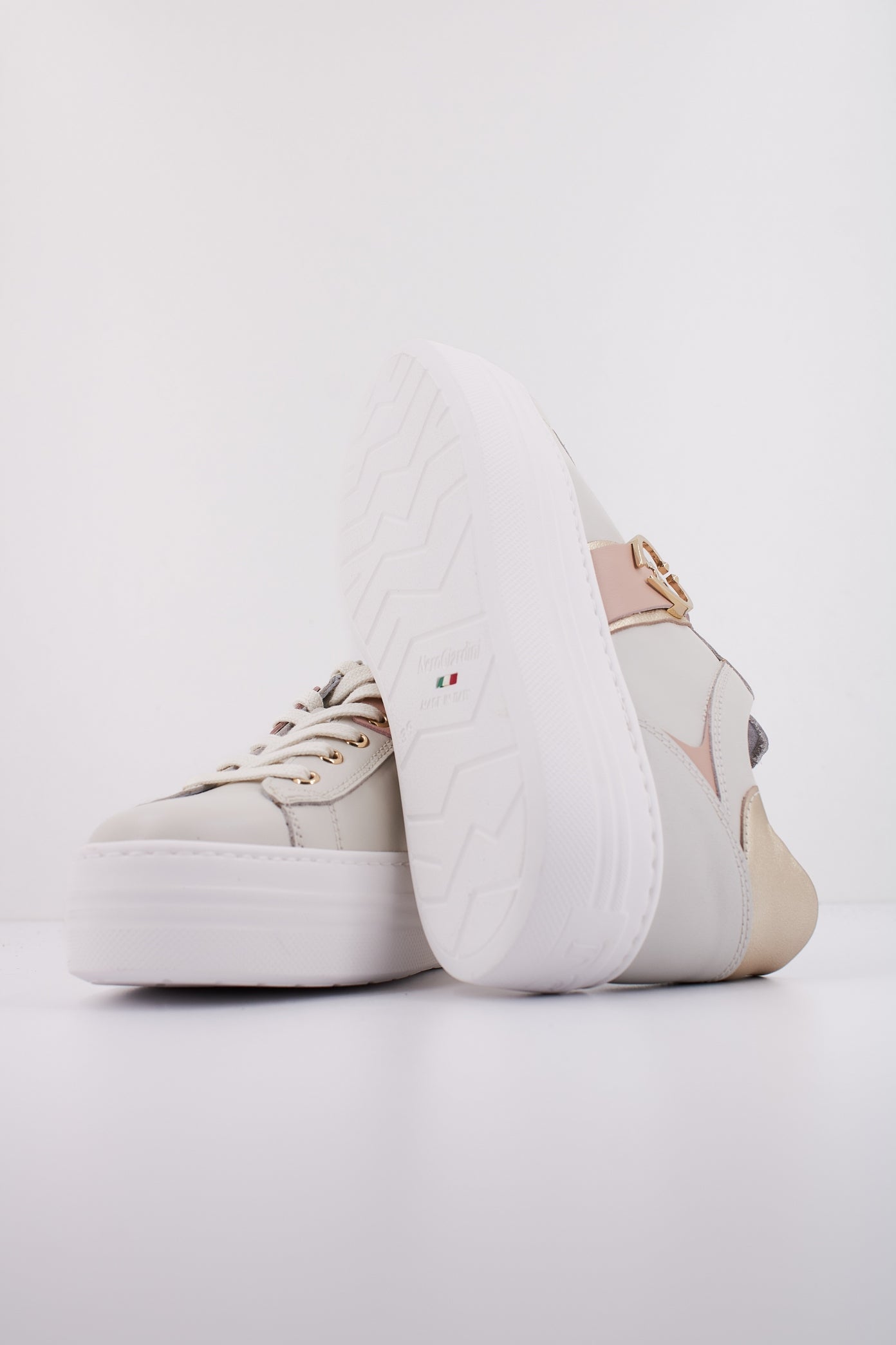 NERO GIARDINI ED  en color BLANCO  (5)
