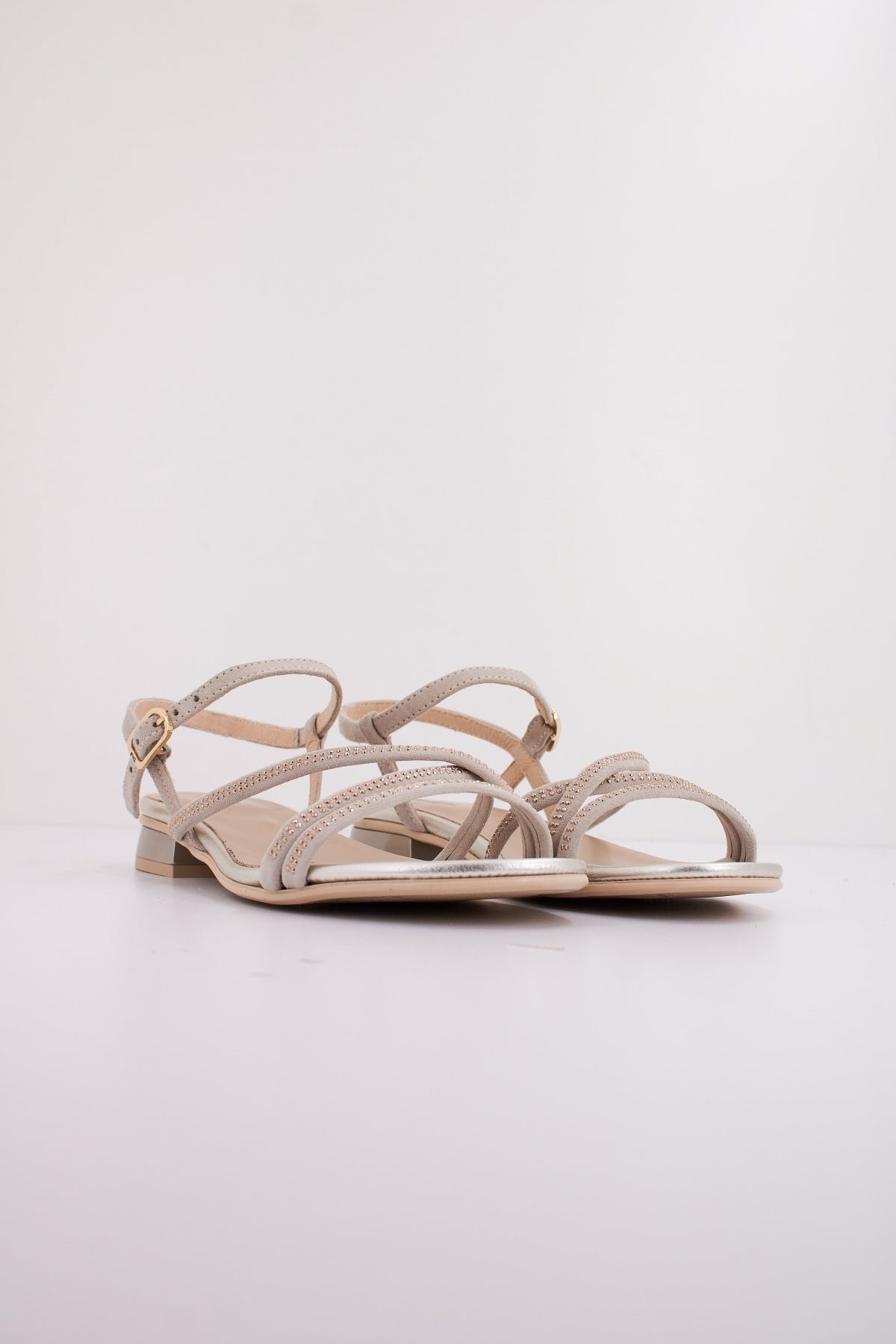 NERO GIARDINI ED  en color BLANCO  (2)
