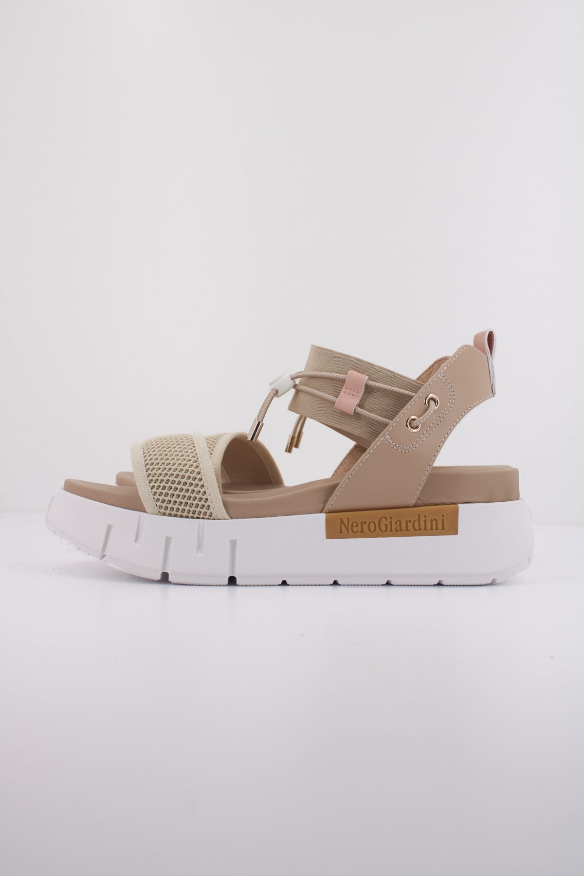 NERO GIARDINI ED  en color NUDE  (1)