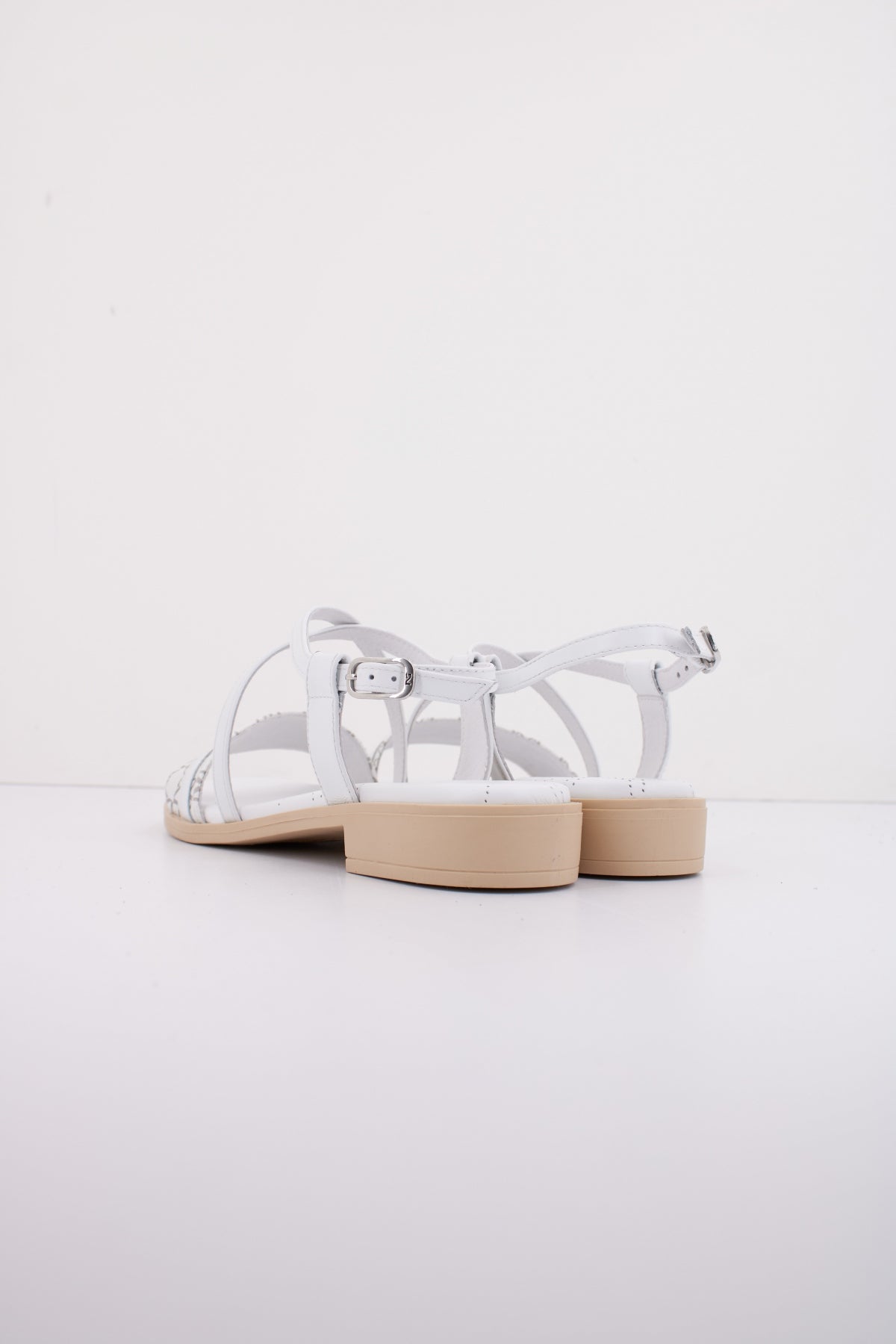 NERO GIARDINI ED en color BLANCO  (4)