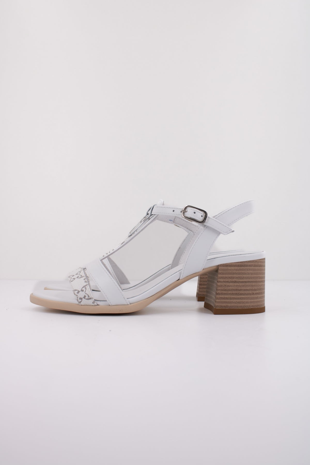 NERO GIARDINI ED  en color BLANCO  (1)