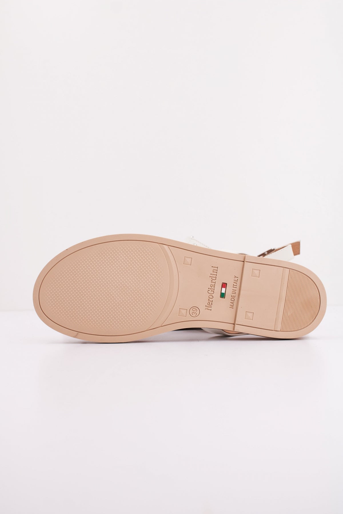 NERO GIARDINI ED  en color BLANCO  (5)