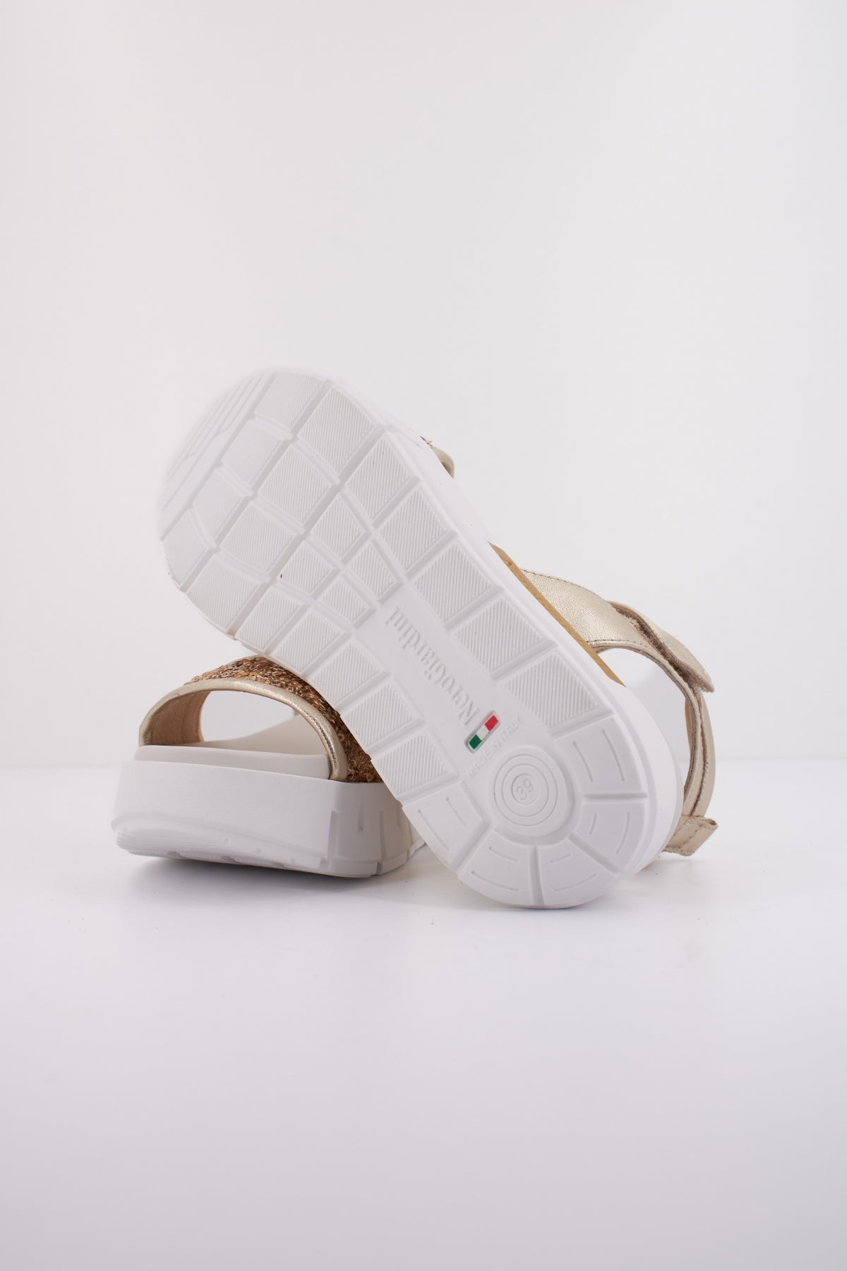 NERO GIARDINI ED en color ORO  (5)