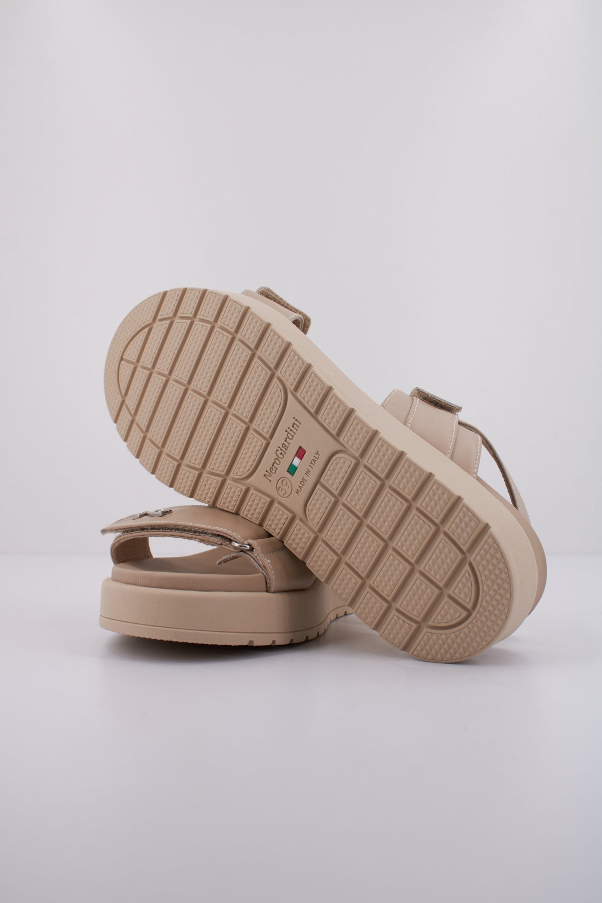 NERO GIARDINI ED  en color BEIS  (5)