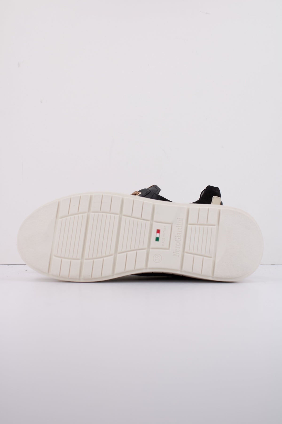 NERO GIARDINI ID  en color NEGRO  (5)
