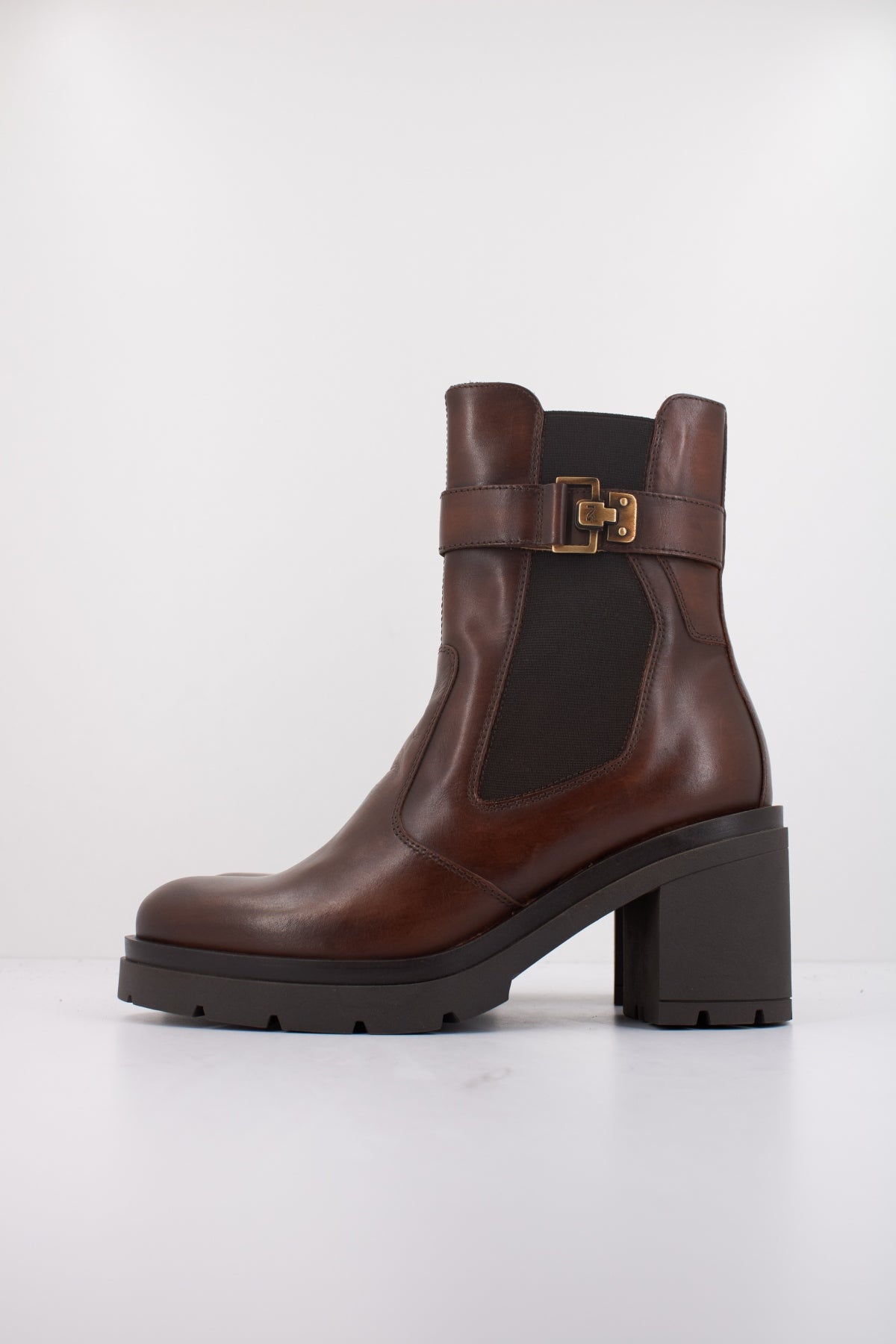 NERO GIARDINI ID en color MARRON  (1)