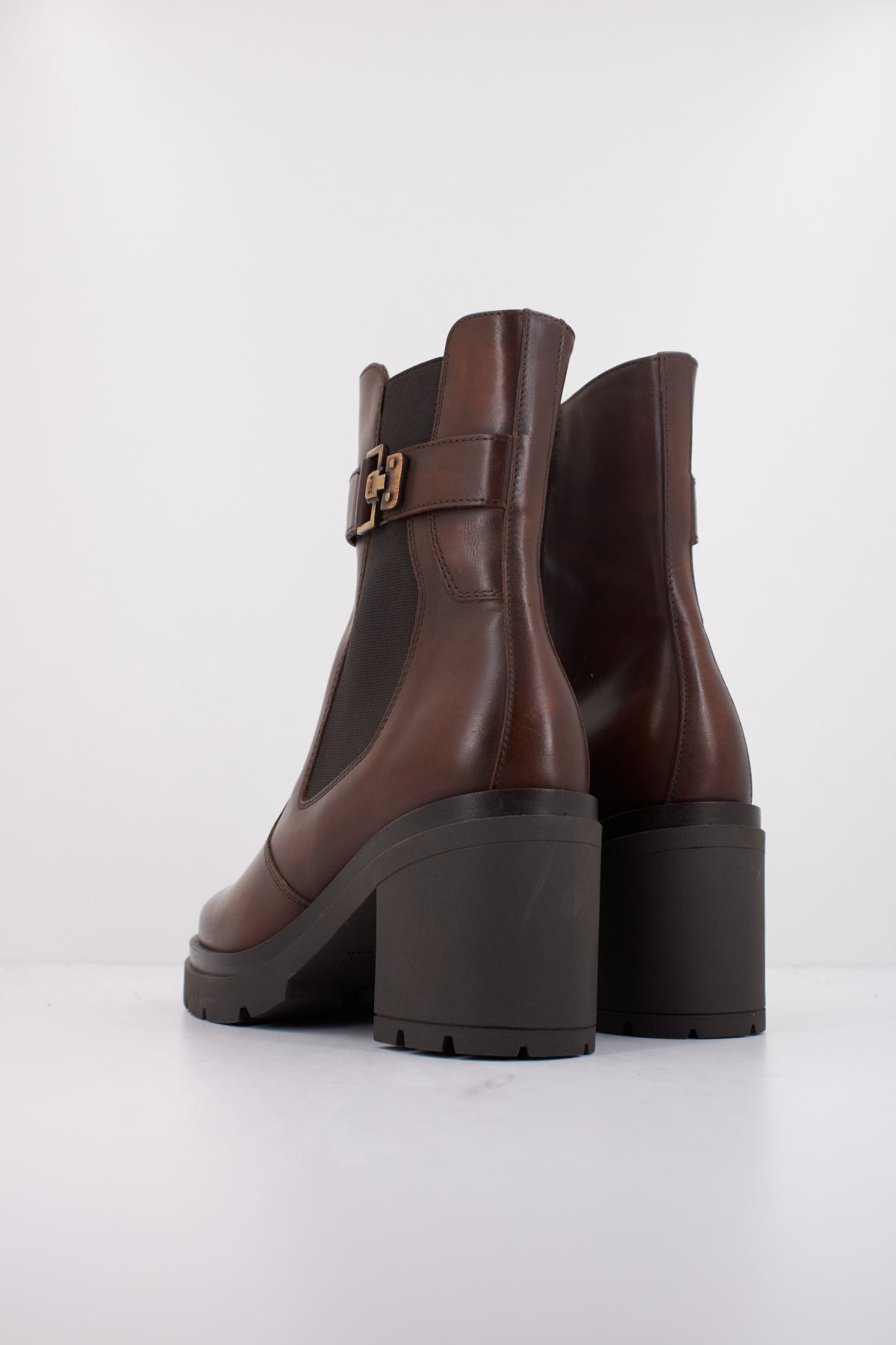 NERO GIARDINI ID en color MARRON  (4)