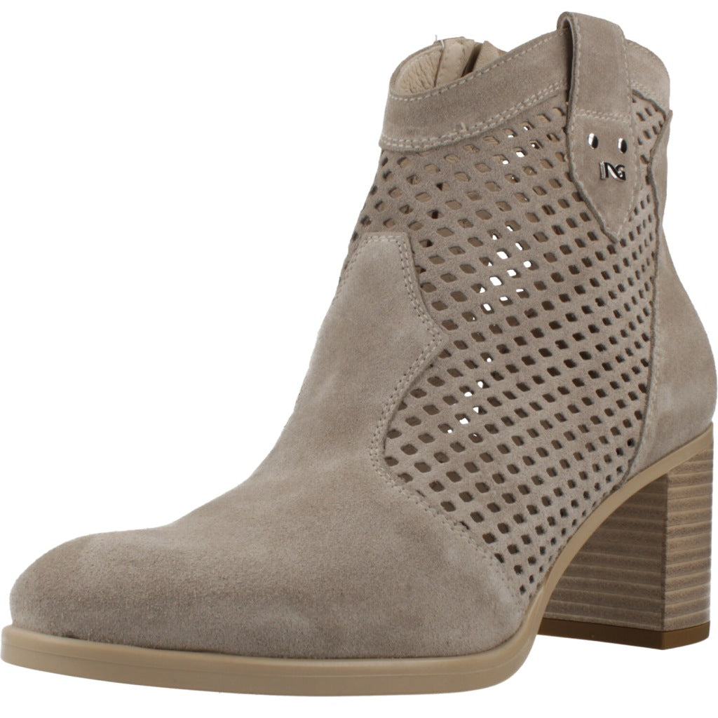 NERO GIARDINI BOTIN TACON VELOUR en color BEIS  (1)