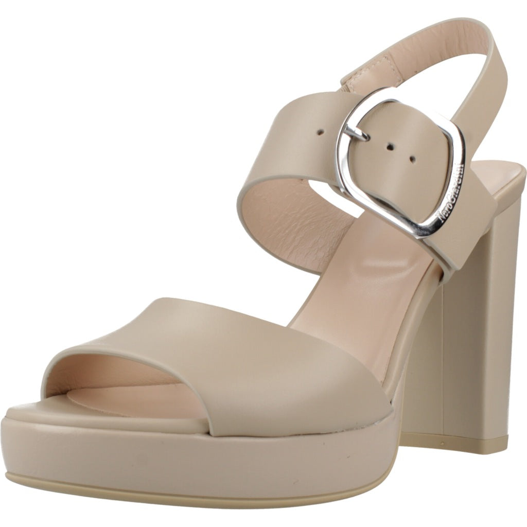 NERO GIARDINI ED  en color BEIS  (1)