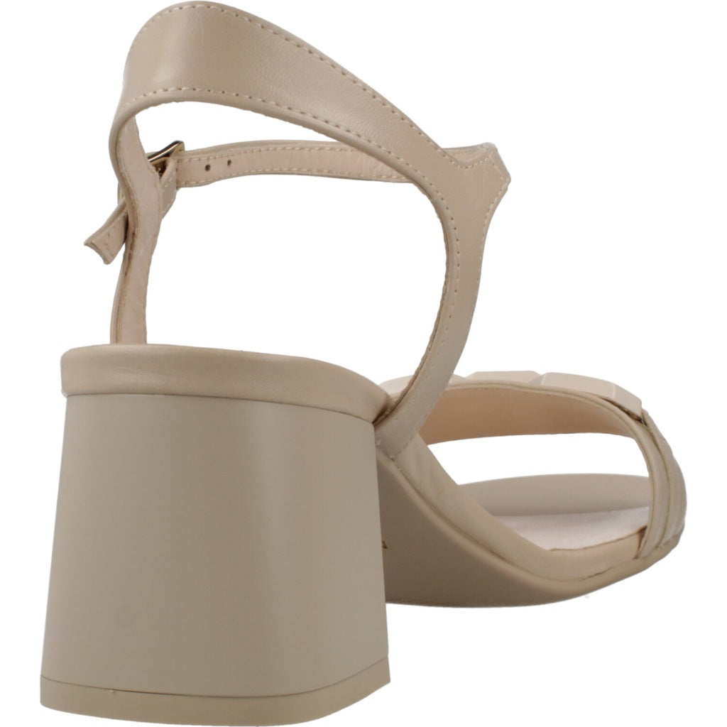 NERO GIARDINI NAPPA PANDO en color BEIS  (3)
