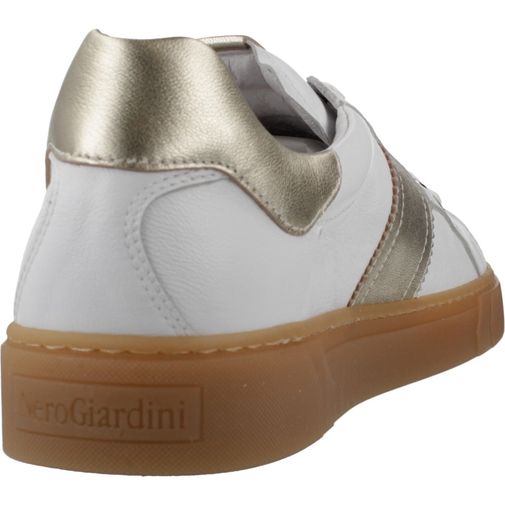 NERO GIARDINI ED en color BLANCO  (3)