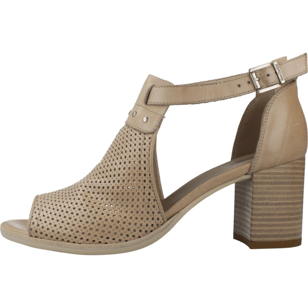 NERO GIARDINI ED en color MARRON CLARO  (2)