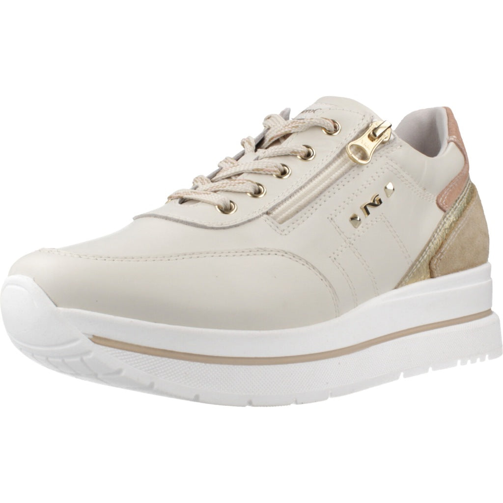 NERO GIARDINI DEPORTIVO CORDONES VELVET en color BEIS  (1)