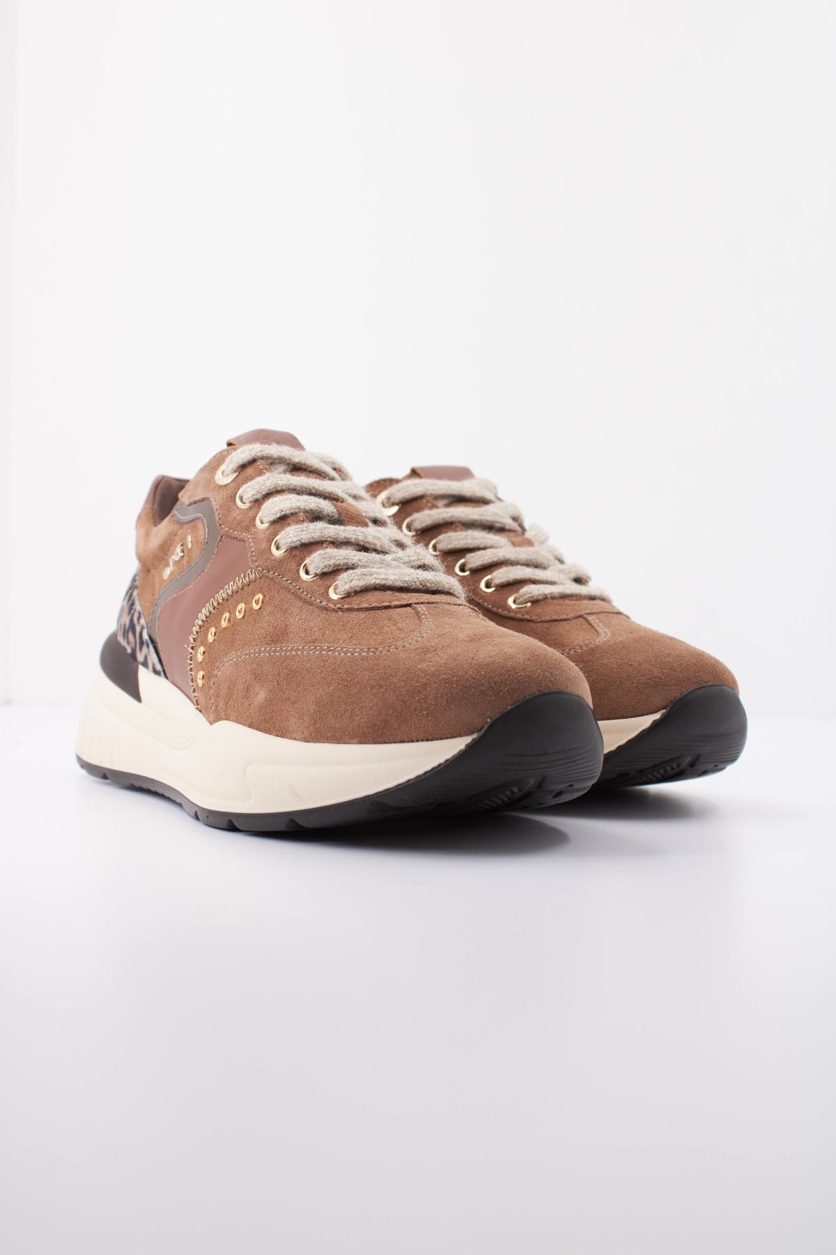NERO GIARDINI VELOUR en color MARRON CLARO  (2)