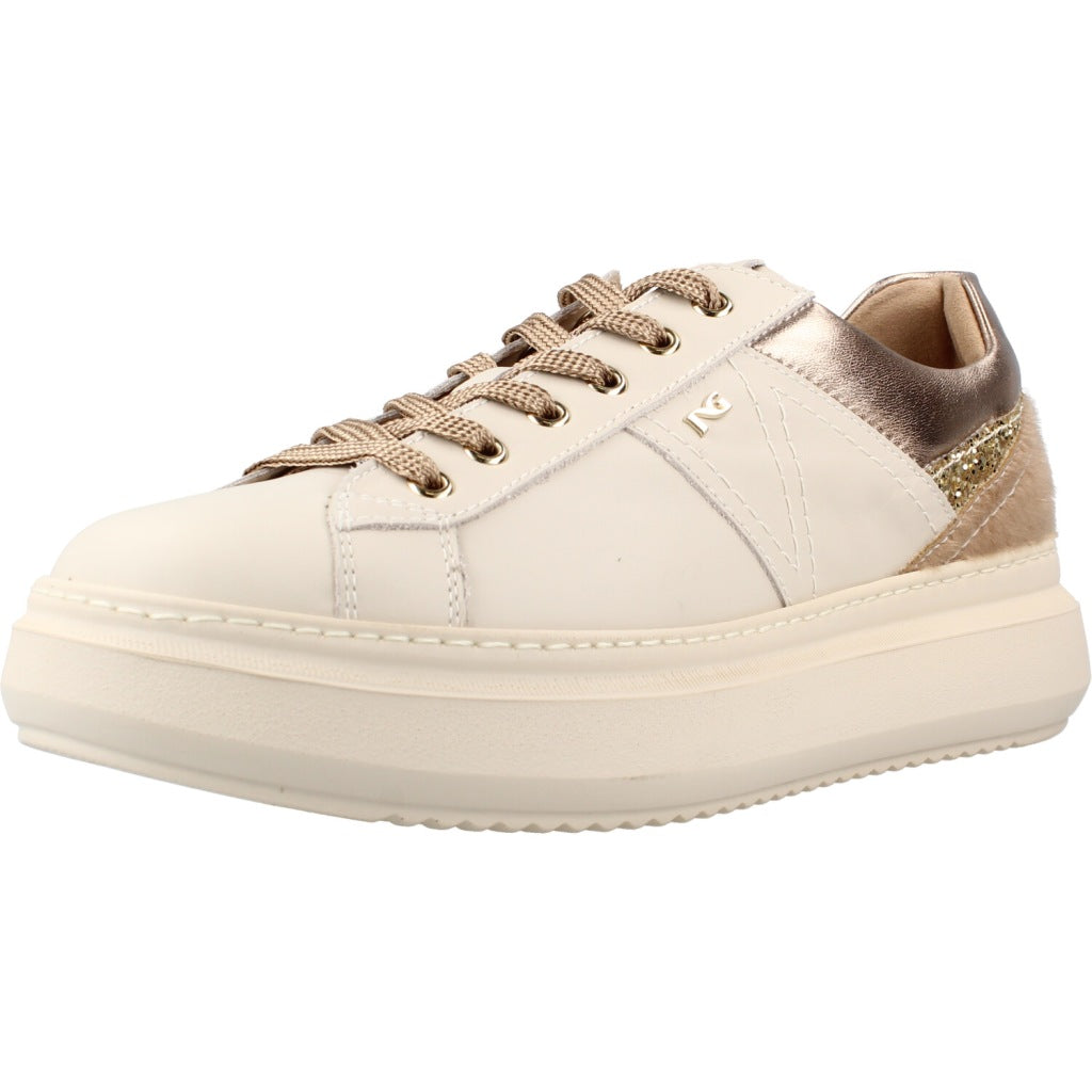 NERO GIARDINI VELVET en color BEIS  (1)