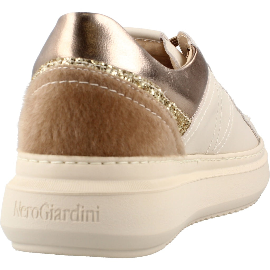 NERO GIARDINI VELVET en color BEIS  (3)