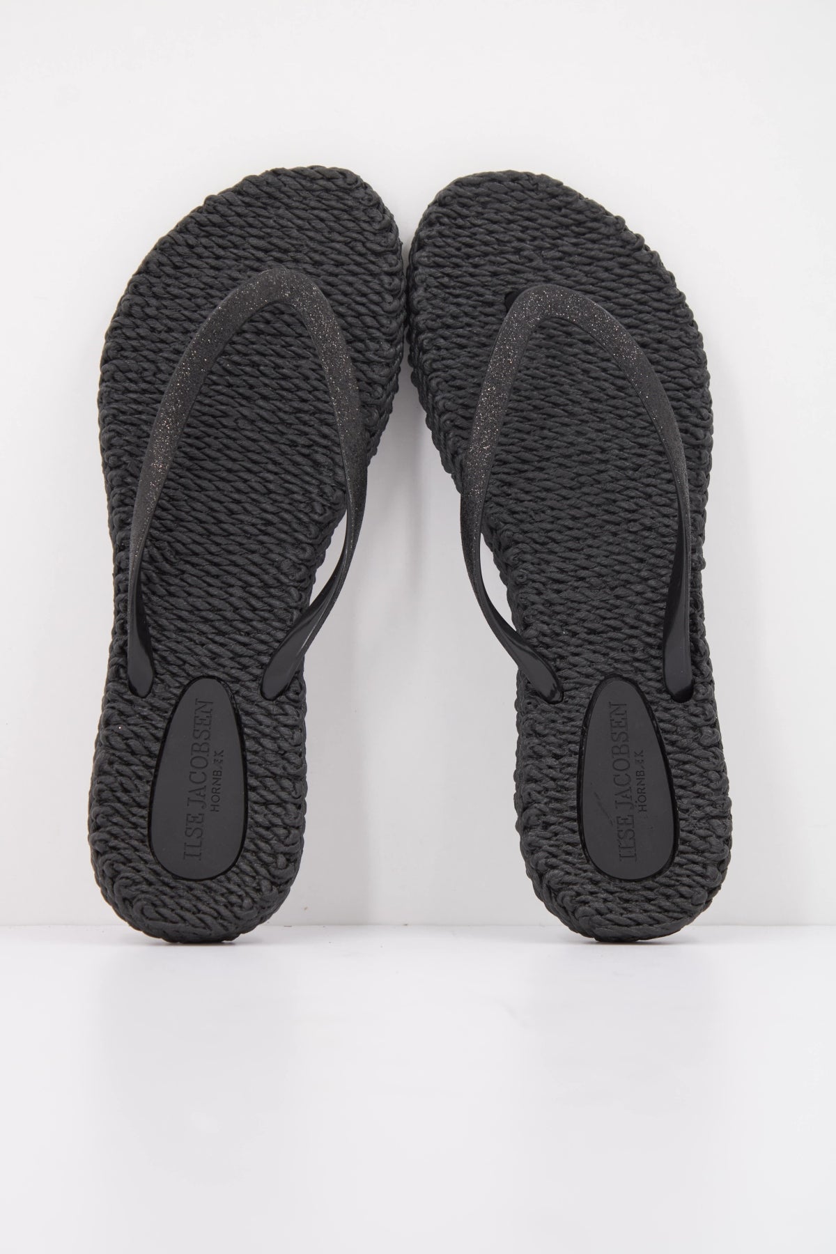 ILSE JACOBSEN CHEERFUL  en color NEGRO  (1)