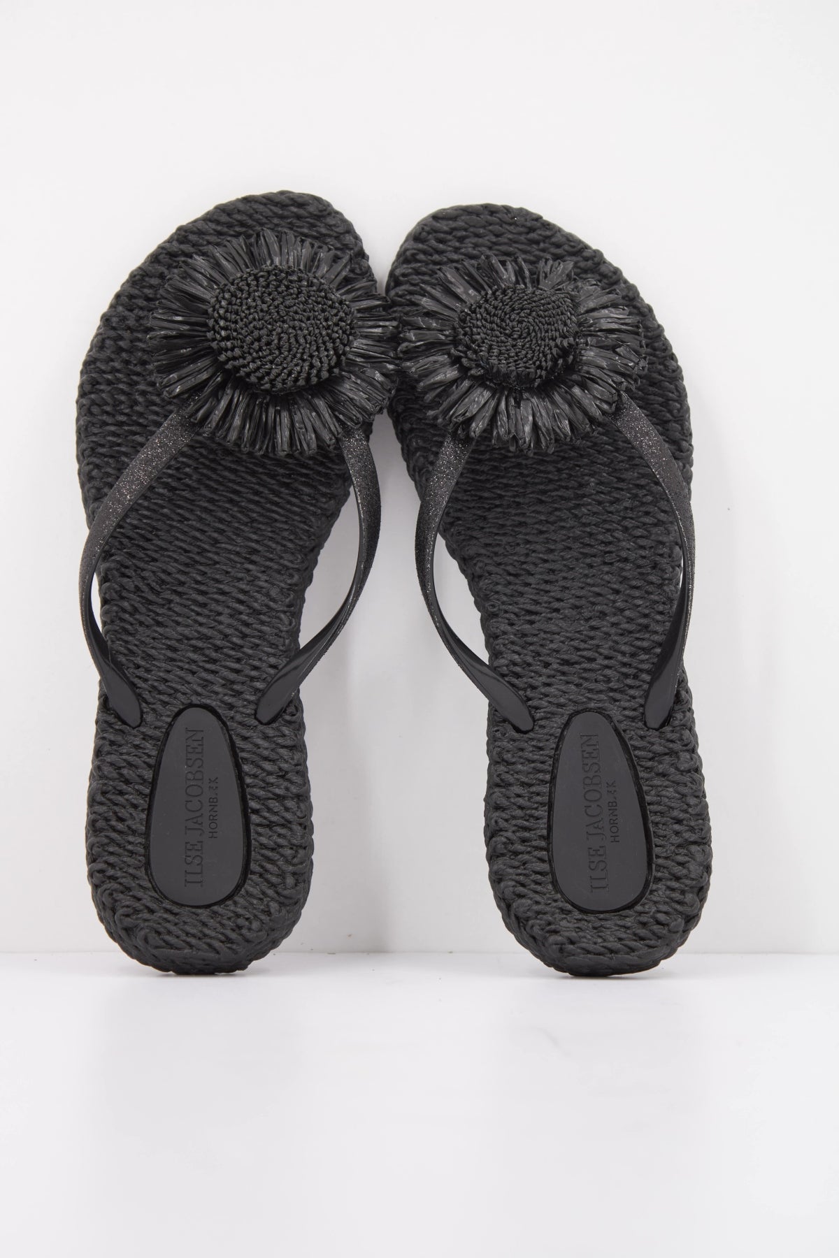 ILSE JACOBSEN CHEERFULF en color NEGRO  (1)