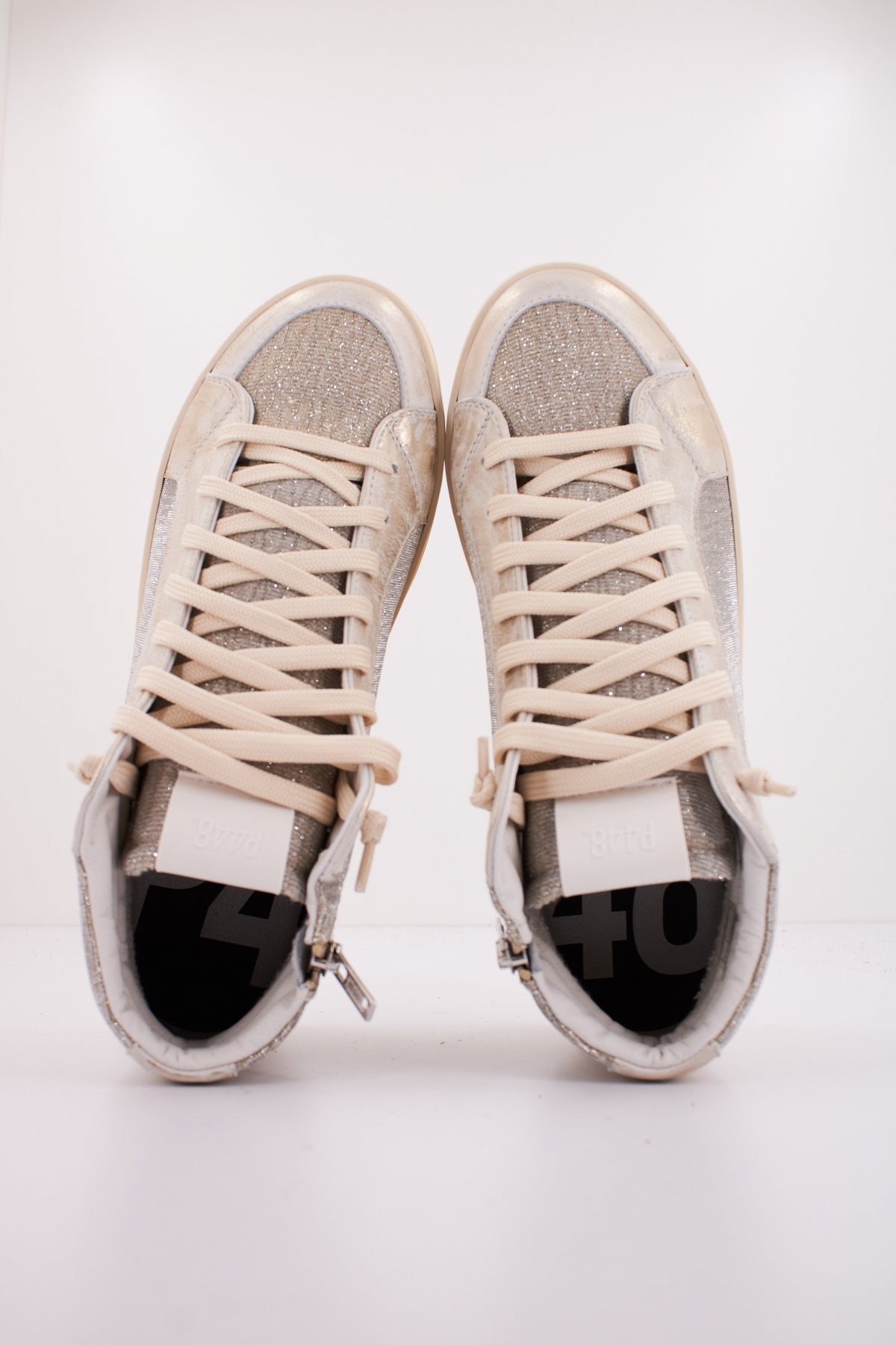 P SKATE W en color ORO  (3)