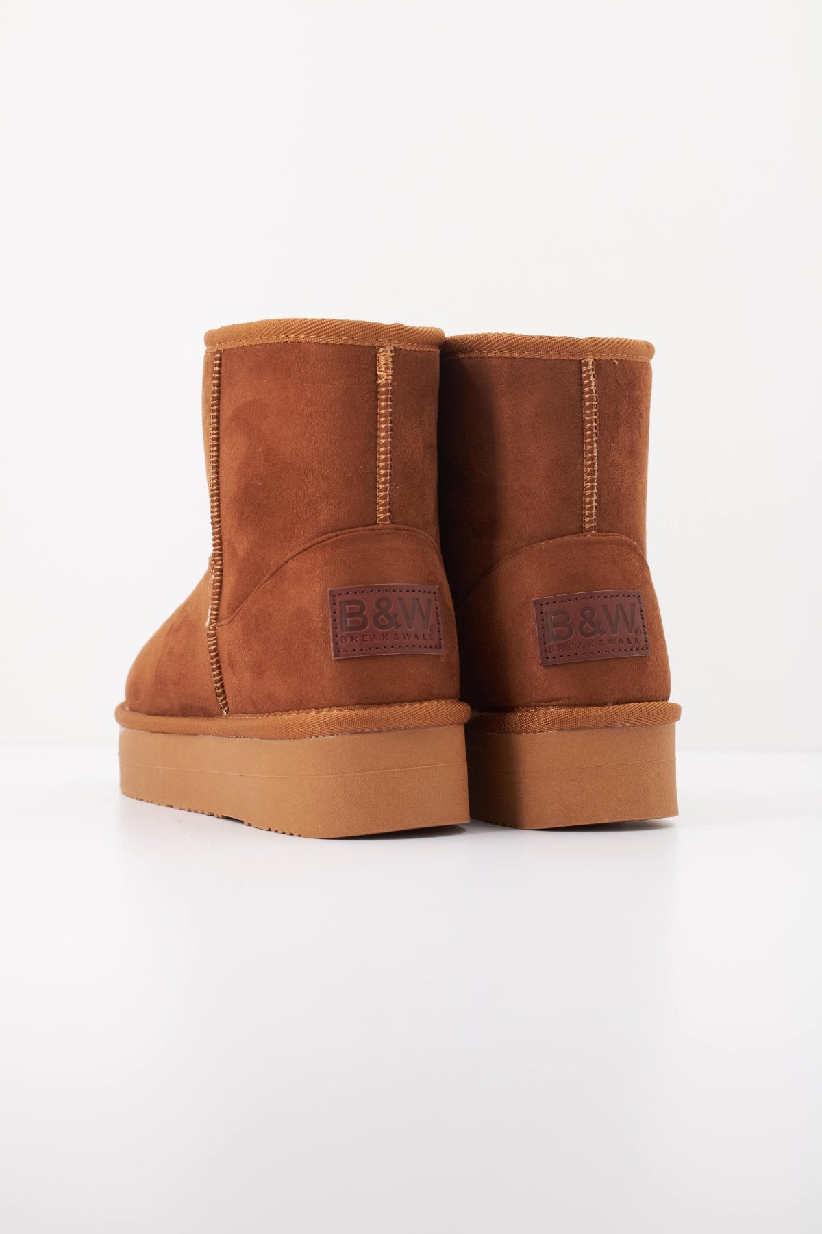 BREAK & WALK AUSTRALIAN BOOT HIGH en color MARRON  (4)
