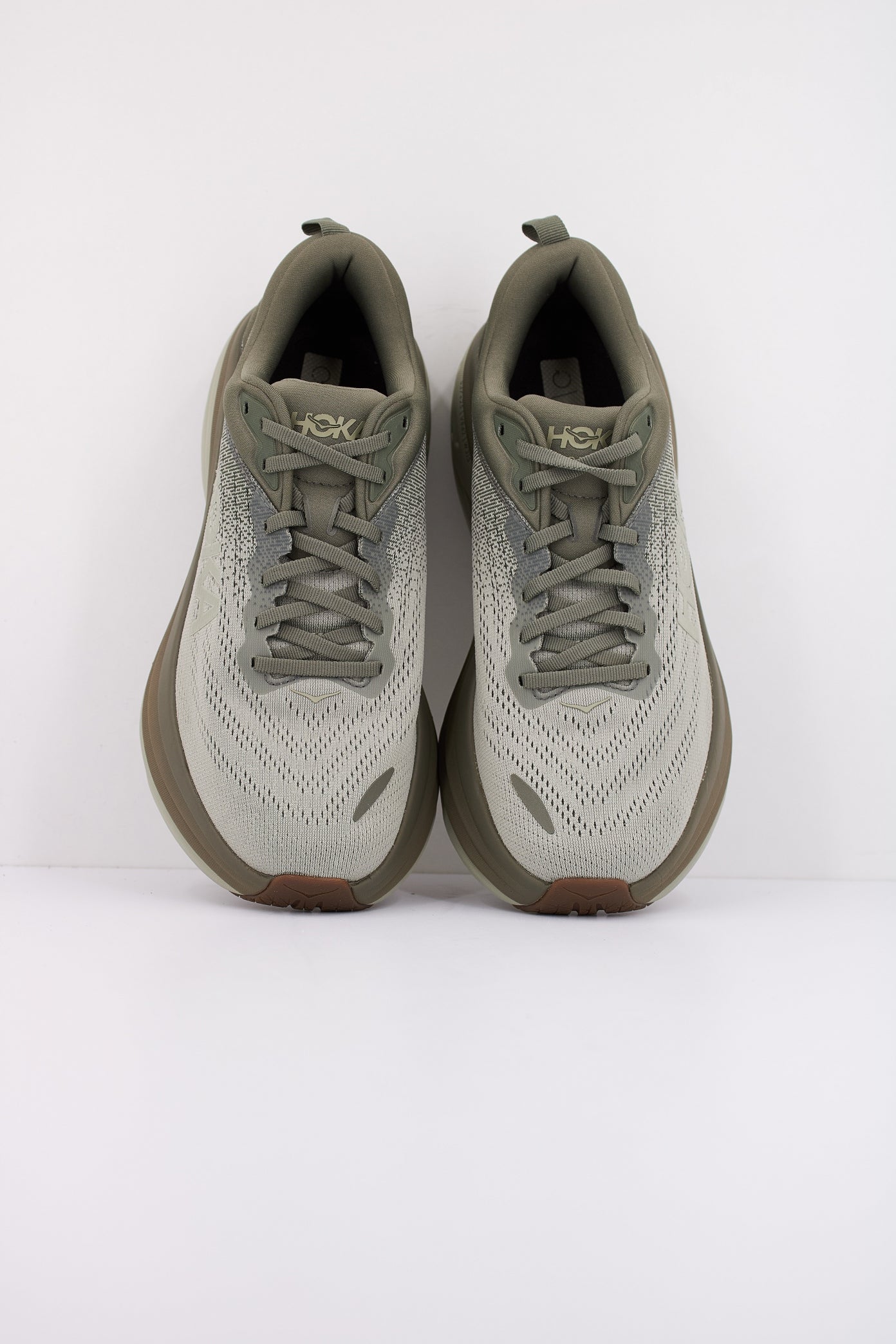 HOKA BONDI  en color VERDE  (3)