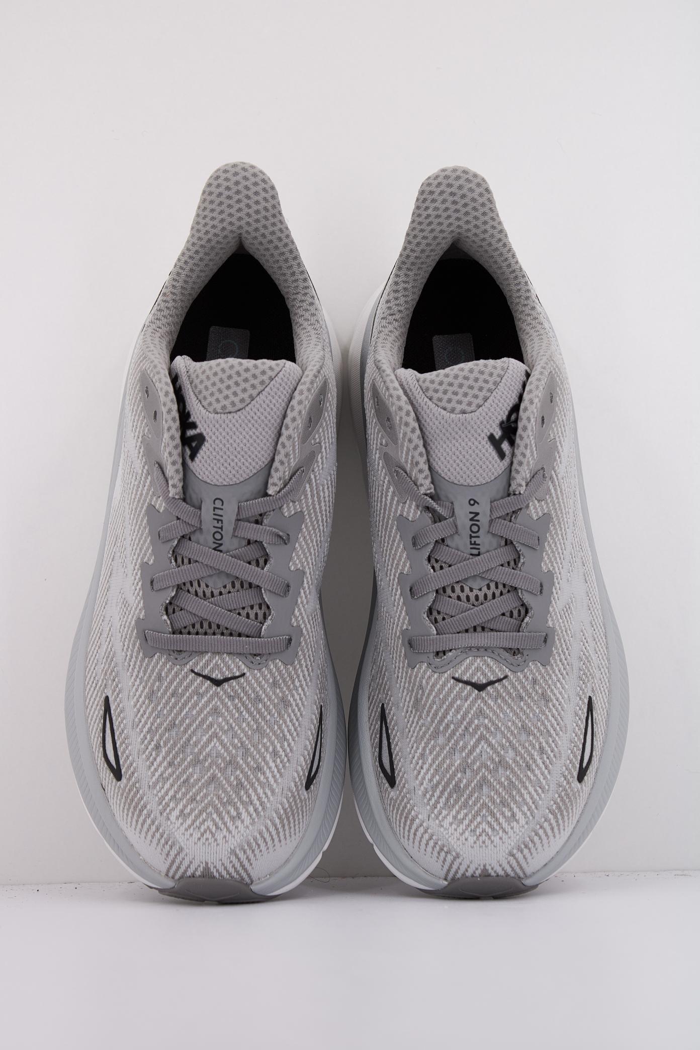 HOKA CLIFTON  en color GRIS  (3)