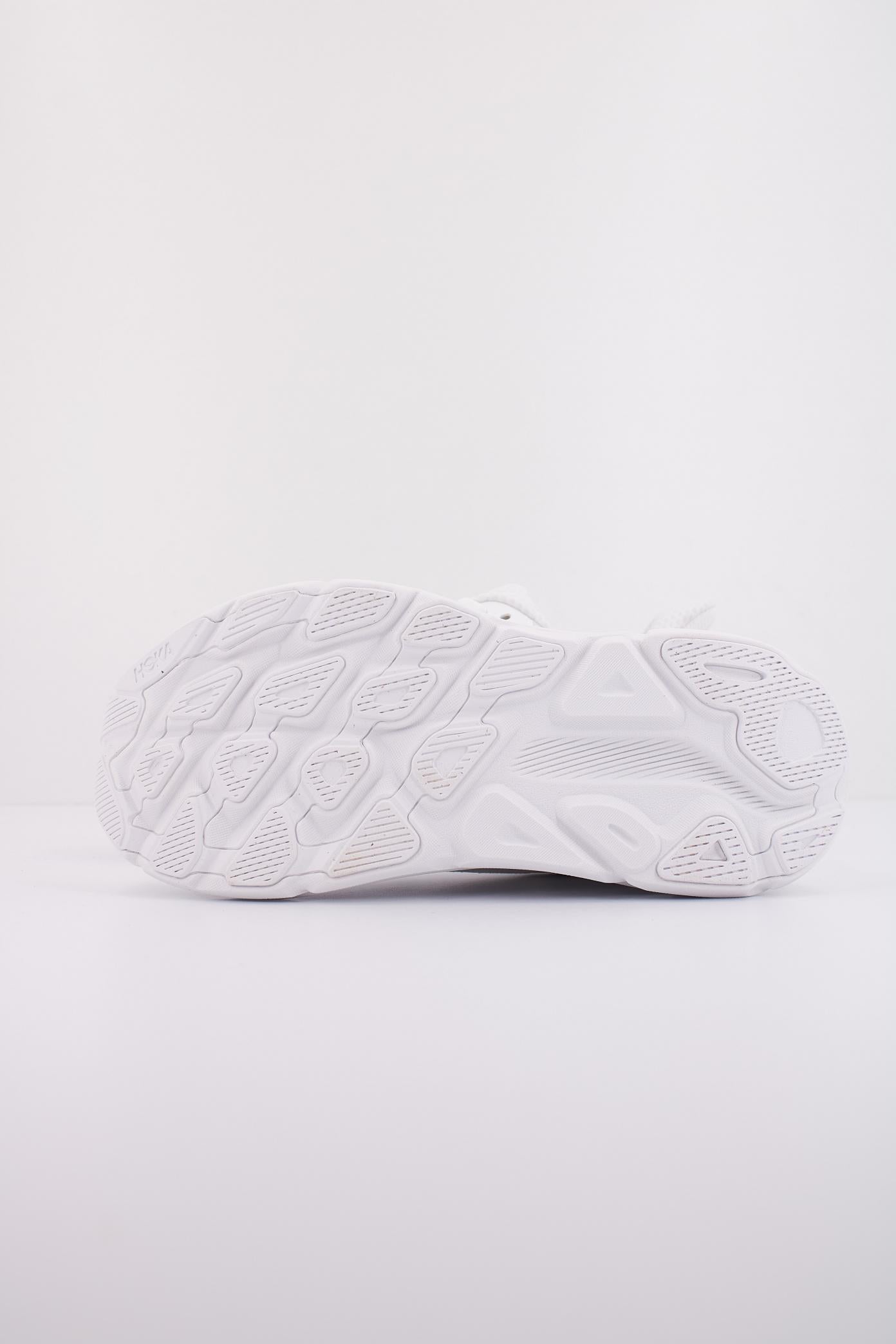 HOKA CLIFTON  en color BLANCO  (5)