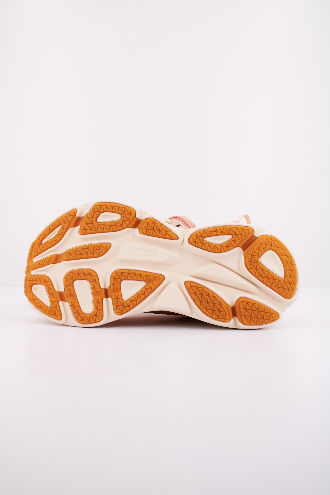 HOKA BONDI  en color ROSA  (4)