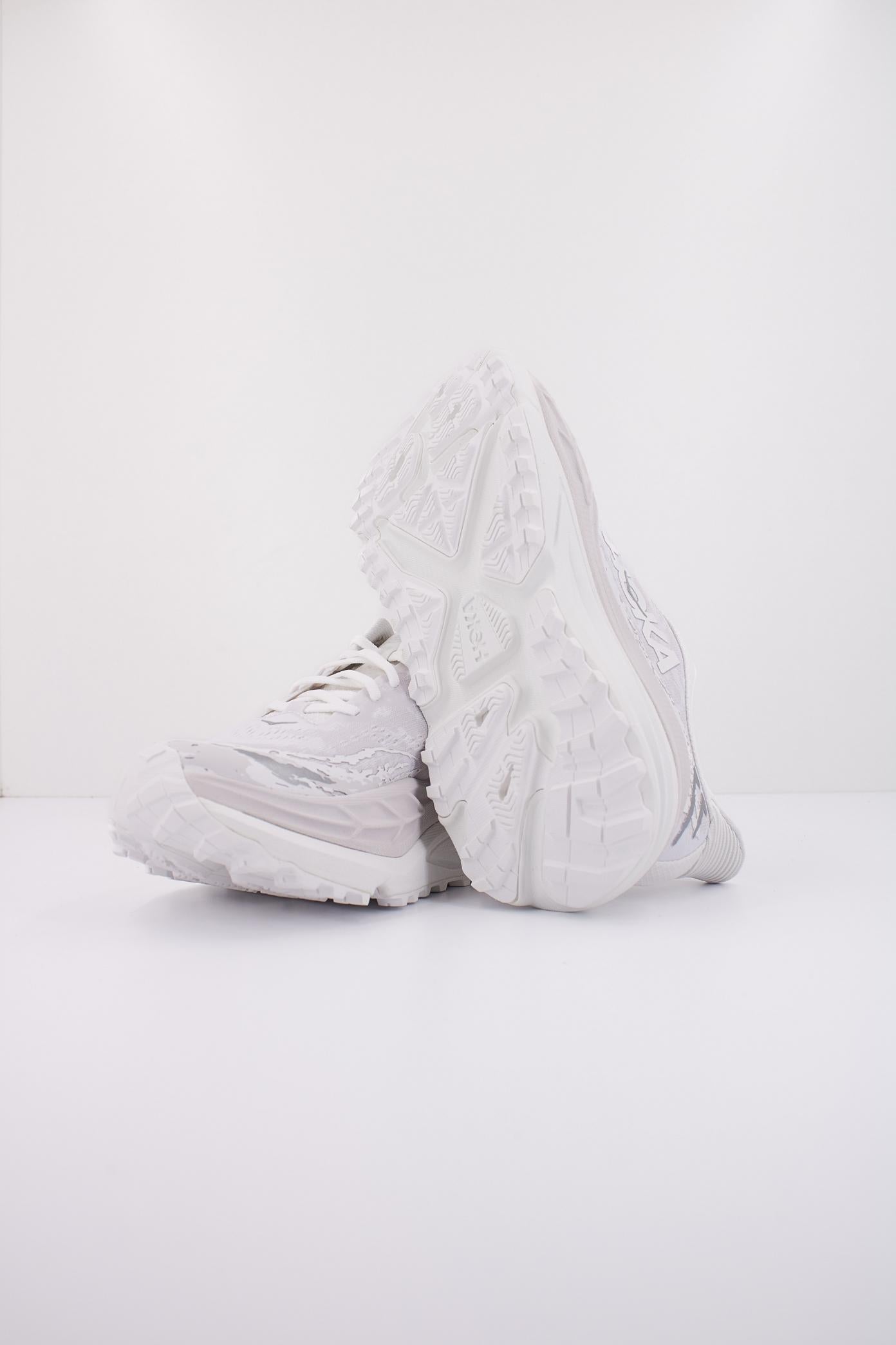 HOKA STINSON  en color BLANCO  (5)