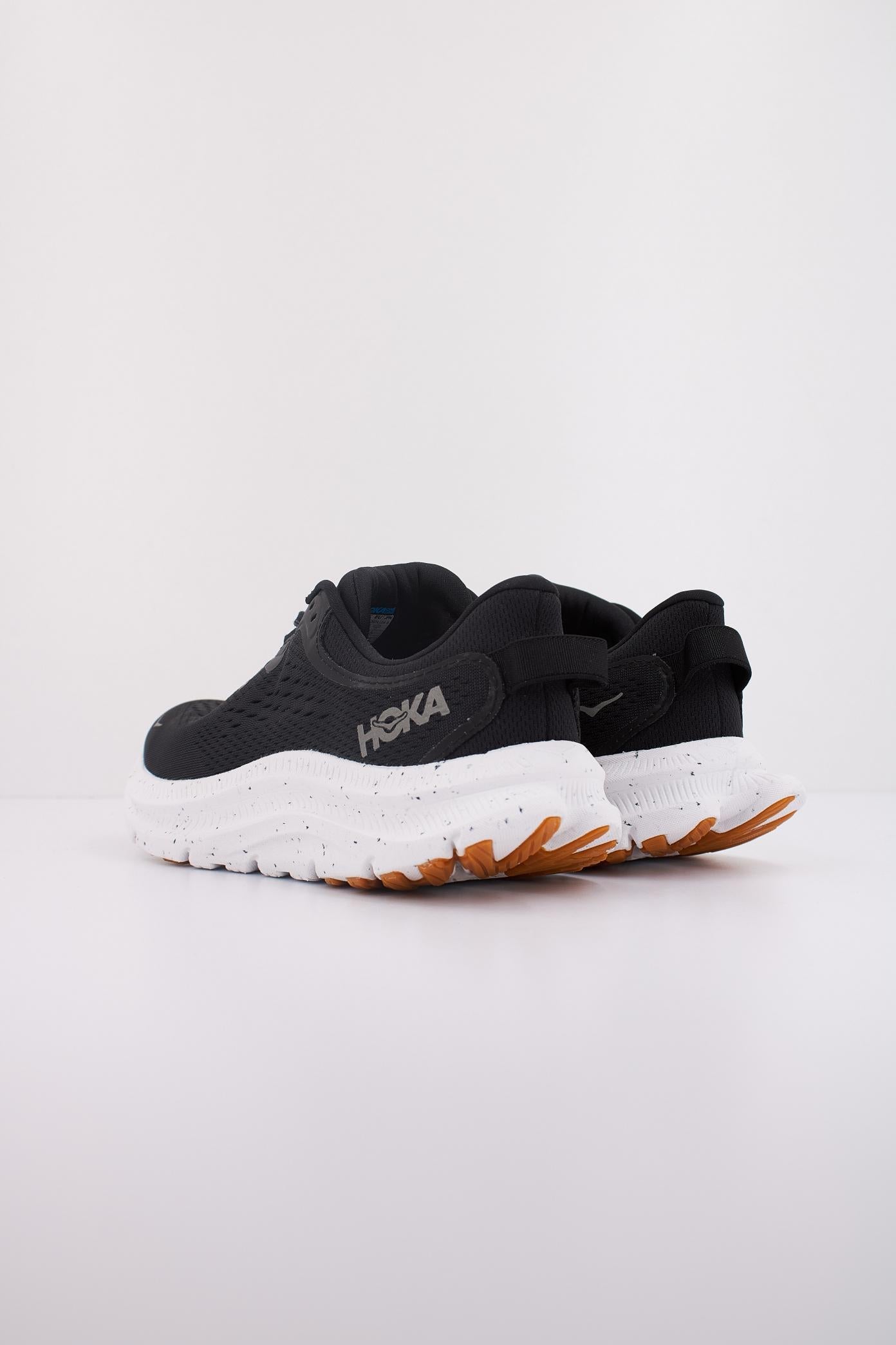 HOKA KAWANA  en color NEGRO  (4)